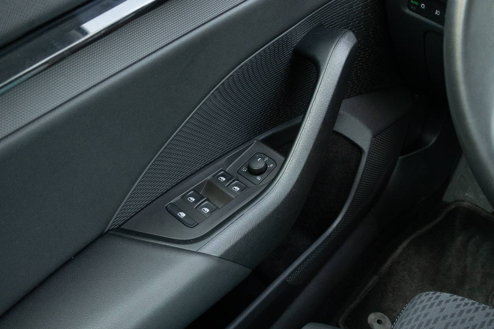 Škoda Octavia Combi 2.0 TDI SCR CLEVER DSG – Obrázok 14