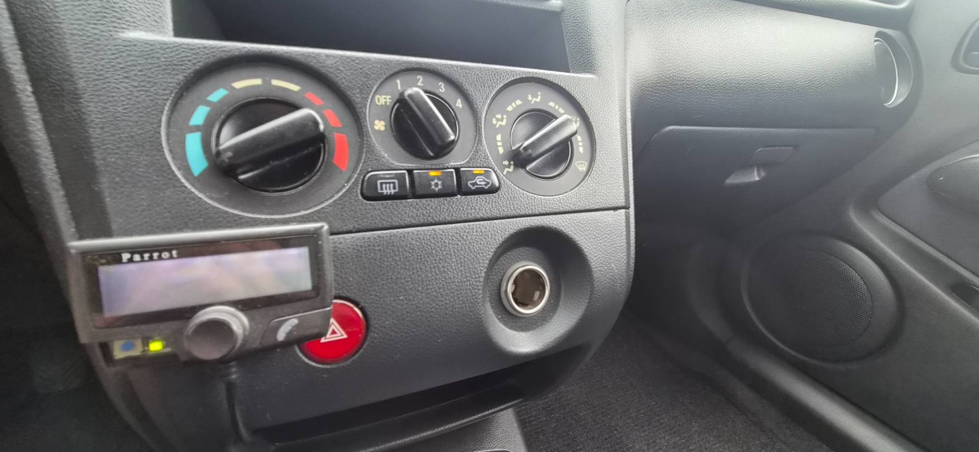 Mitsubishi Outlander 2.0 Benzín-LPG Nové STK+EK – Obrázok 14