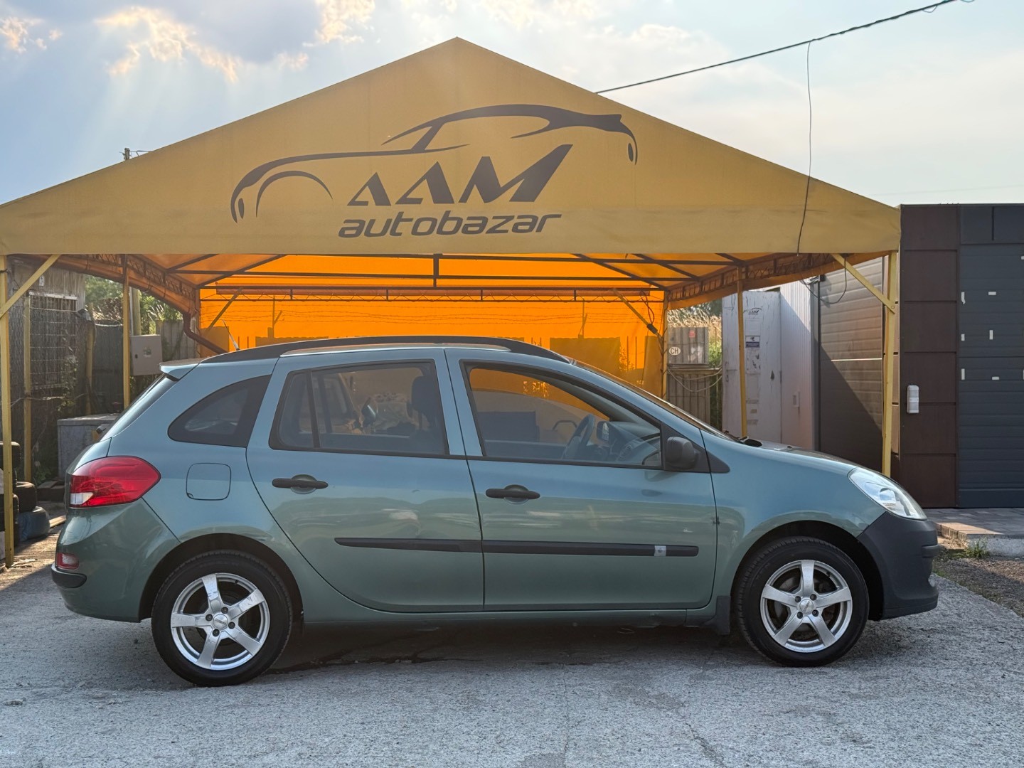Renault Clio Grandtour 1.2 16V Authentique – Obrázok 4