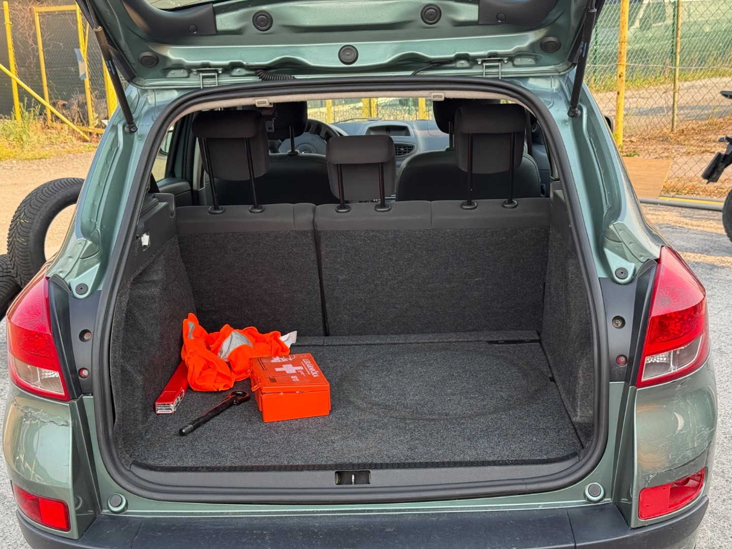 Renault Clio Grandtour 1.2 16V Authentique – Obrázok 9