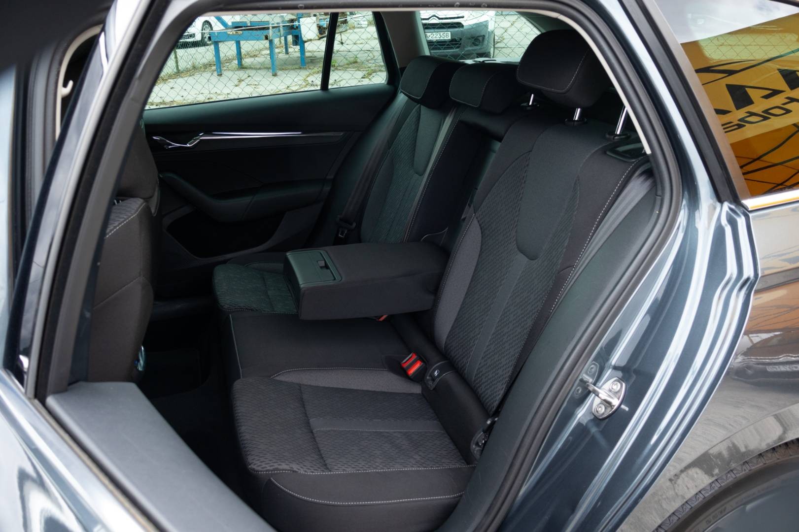Škoda Octavia Combi 2.0 TDI SCR Style DSG – Obrázok 10