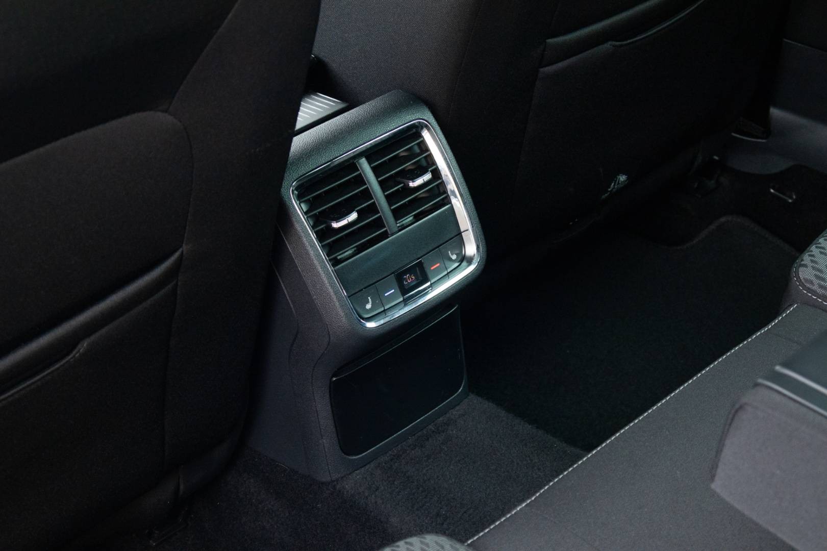 Škoda Octavia Combi 2.0 TDI SCR Style DSG – Obrázok 11
