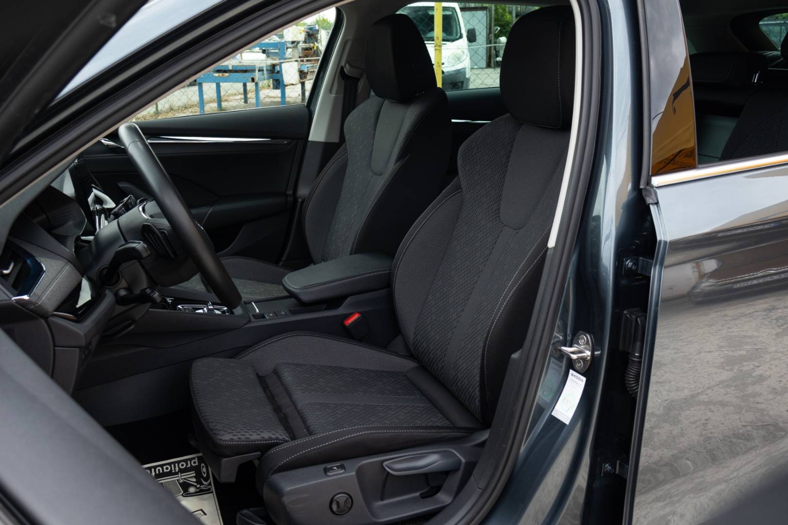 Škoda Octavia Combi 2.0 TDI SCR Style DSG – Obrázok 12