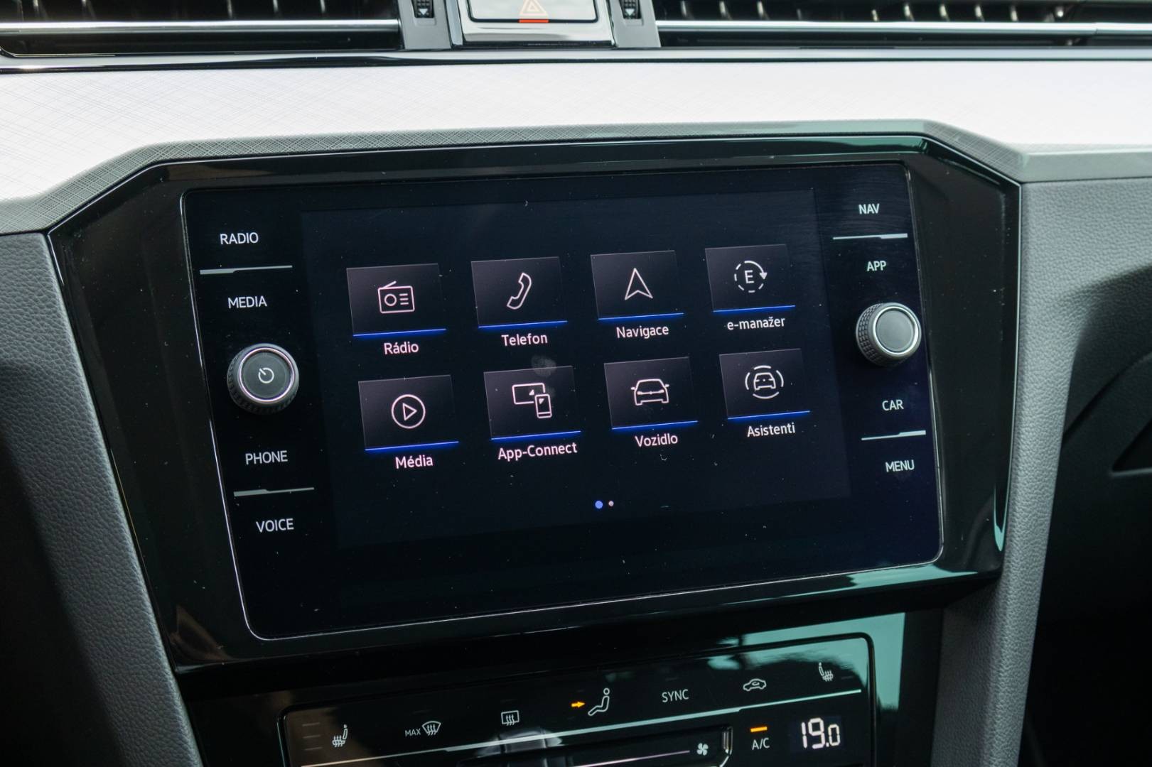 Volkswagen Passat Variant FACELIFT FL TSI PLUG IN / Plug-In hybrid – Obrázok 21