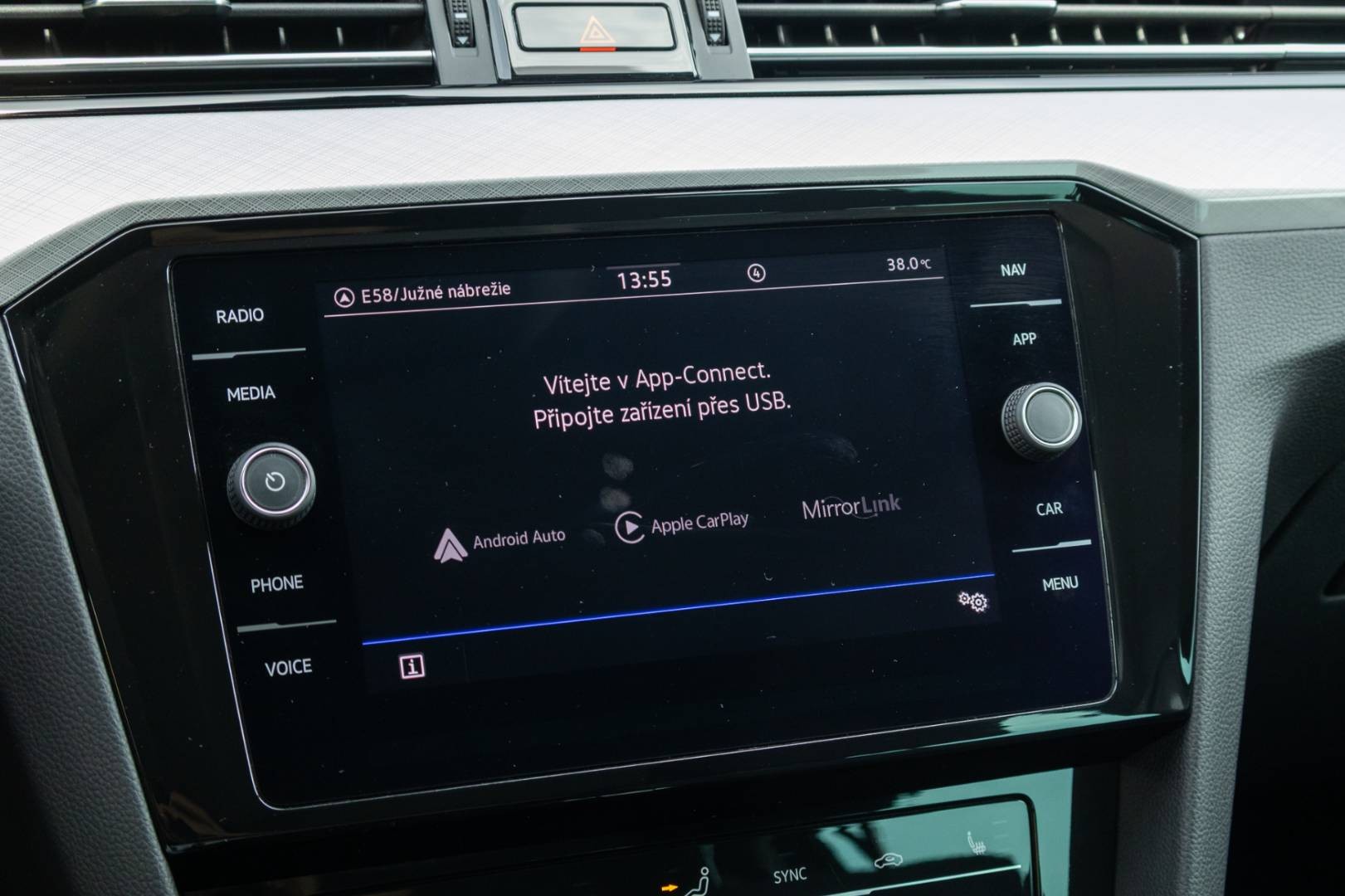 Volkswagen Passat Variant FACELIFT FL TSI PLUG IN / Plug-In hybrid – Obrázok 23