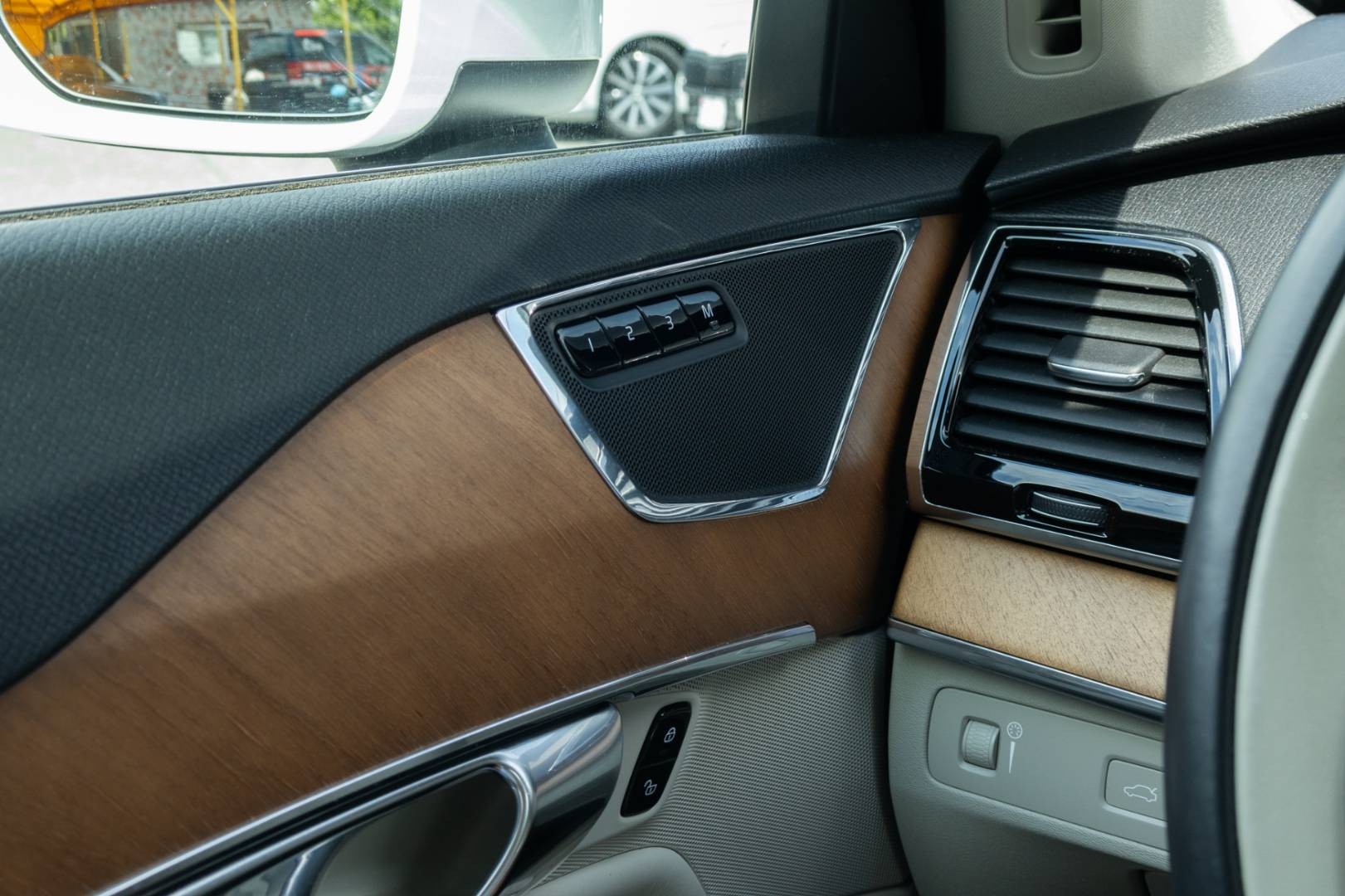 Volvo XC90 II T6 AWD Geartronic 7 MIEST – Obrázok 19
