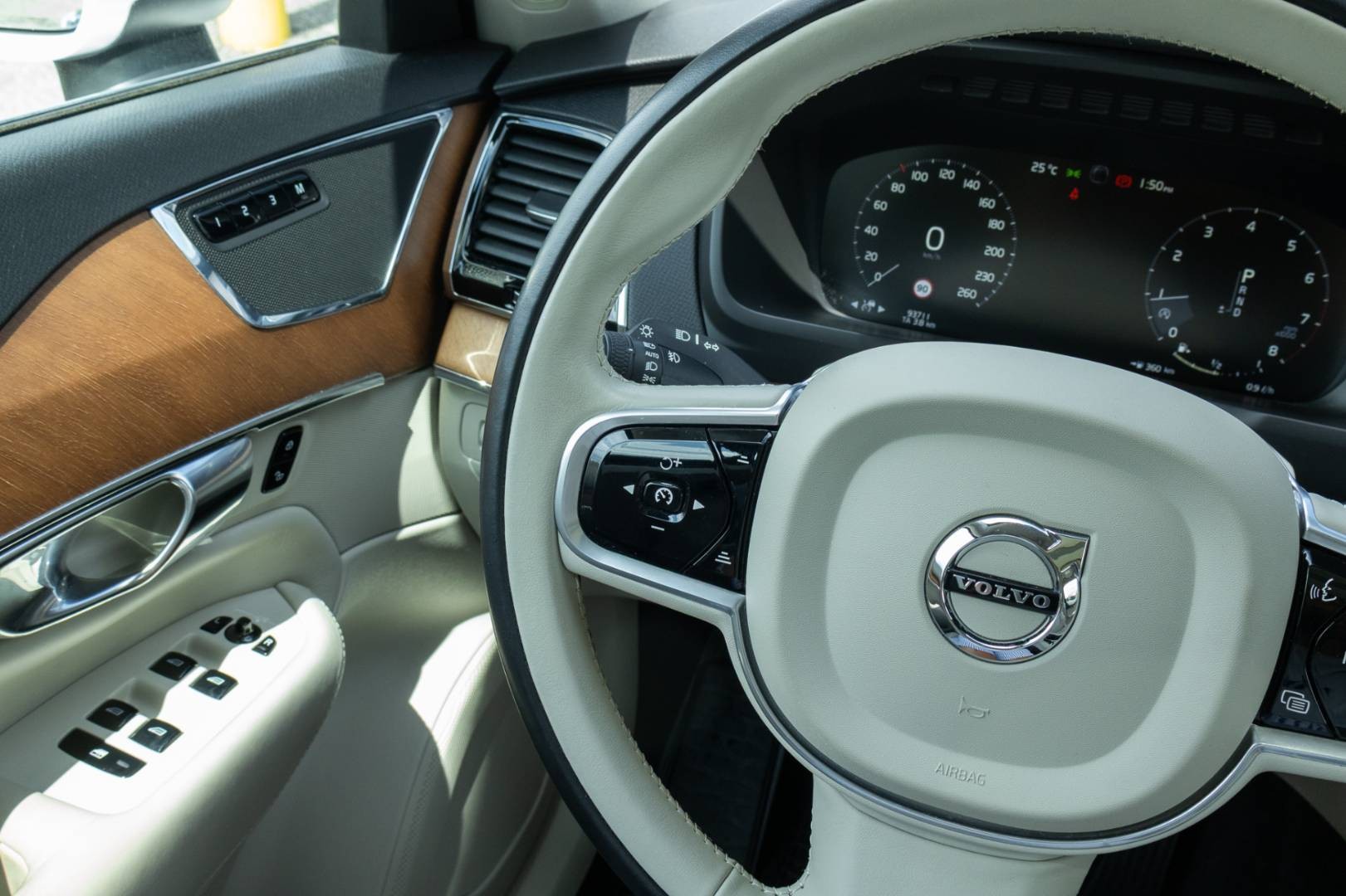 Volvo XC90 II T6 AWD Geartronic 7 MIEST – Obrázok 21