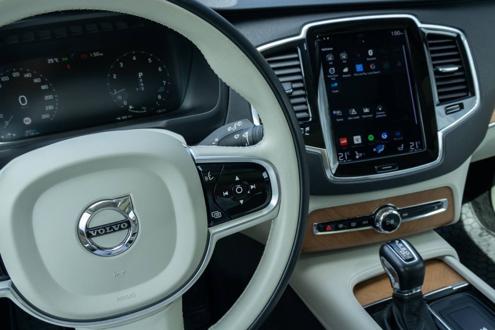 Volvo XC90 II T6 AWD Geartronic 7 MIEST – Obrázok 24