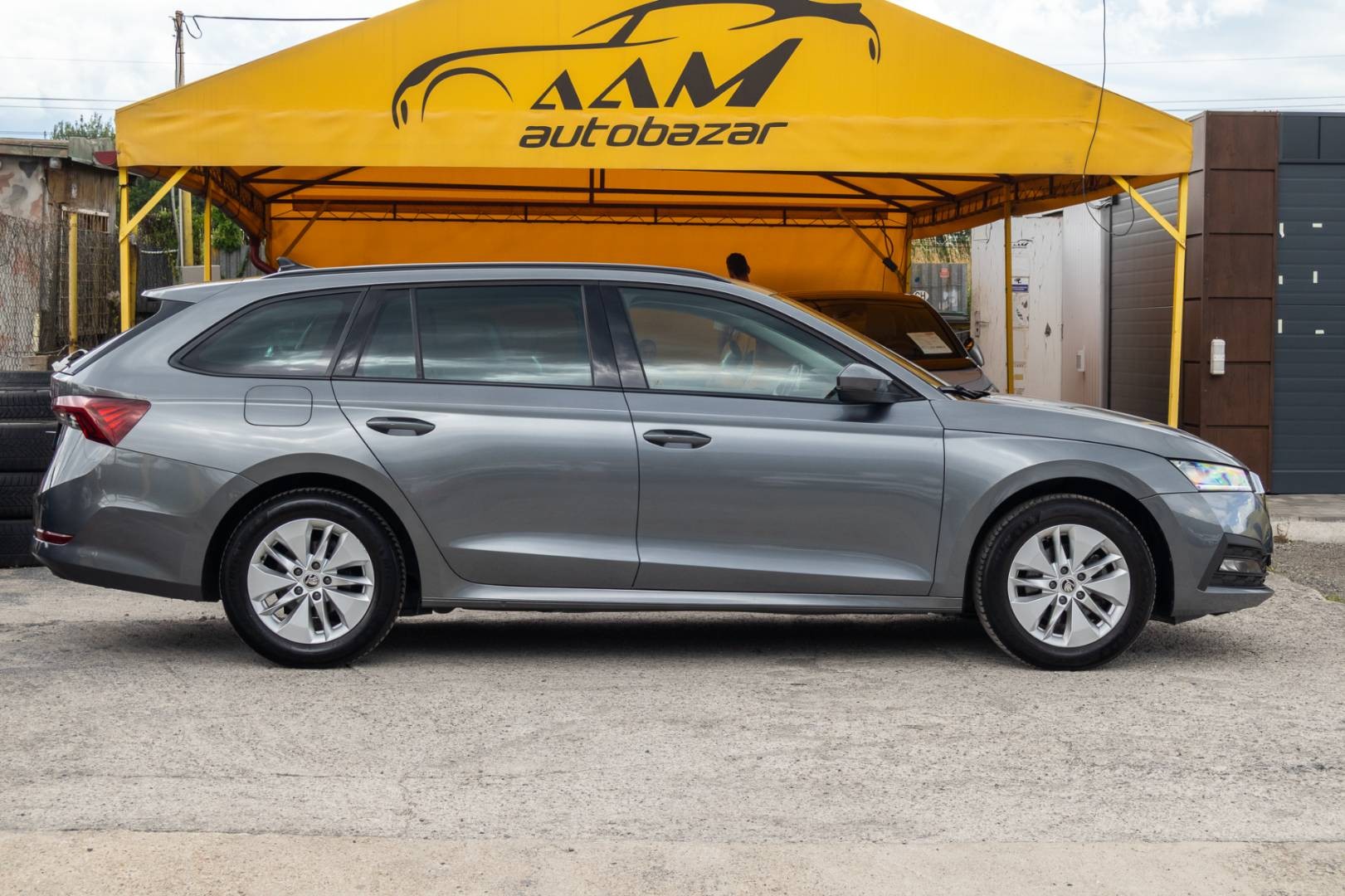 Škoda Octavia Combi 2.0 TDI SCR Ambition DSG – Obrázok 4