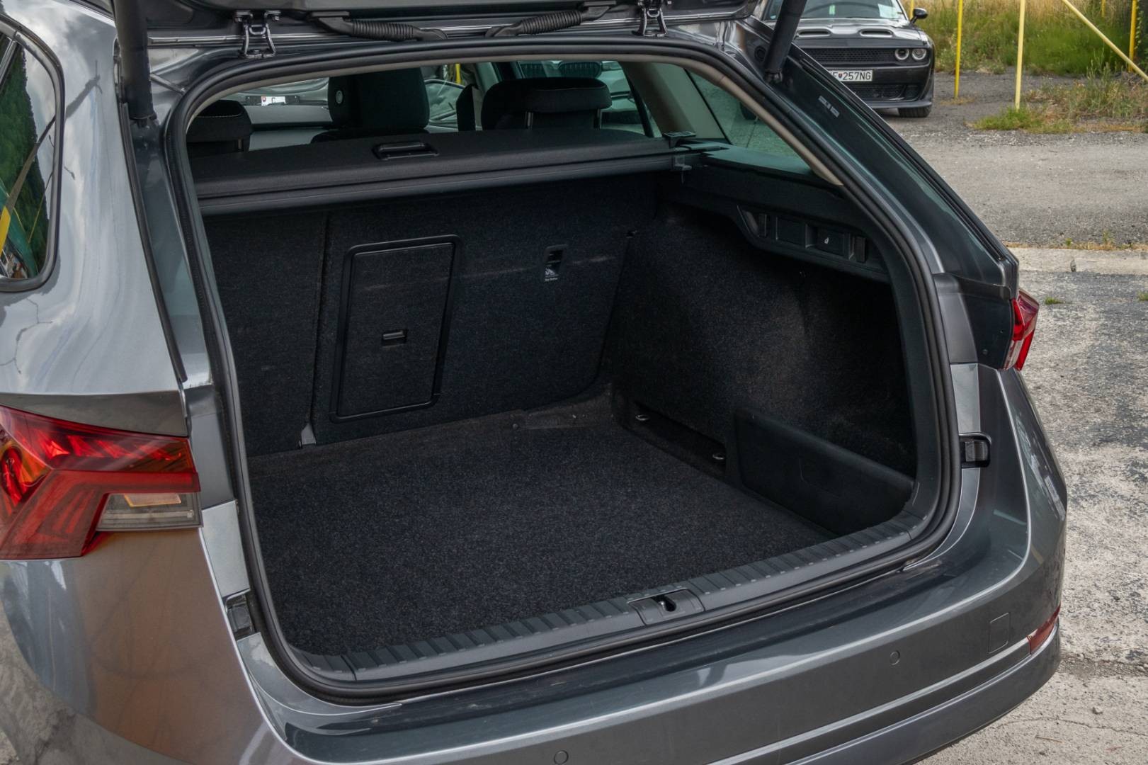 Škoda Octavia Combi 2.0 TDI SCR Ambition DSG – Obrázok 9