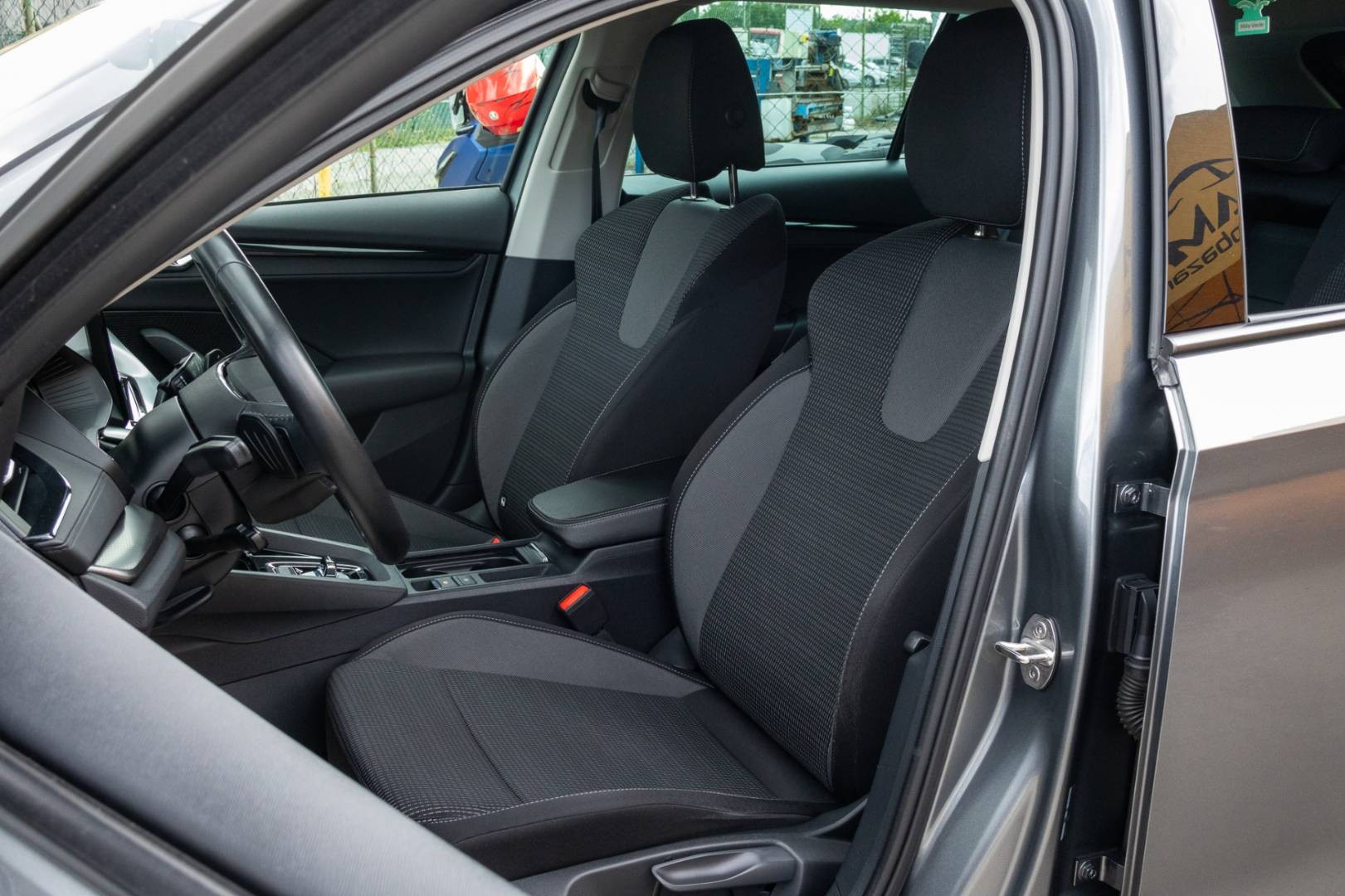 Škoda Octavia Combi 2.0 TDI SCR Ambition DSG – Obrázok 12