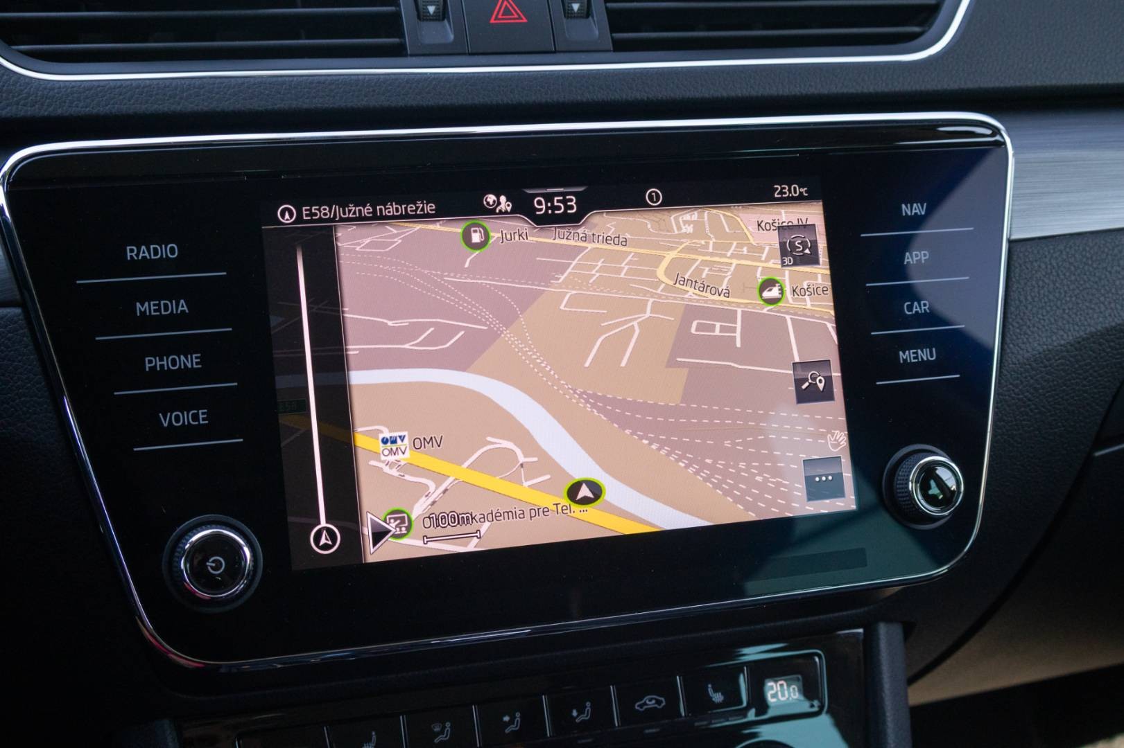 Škoda Superb Combi 2.0 TDI SCR Style DSG – Obrázok 24