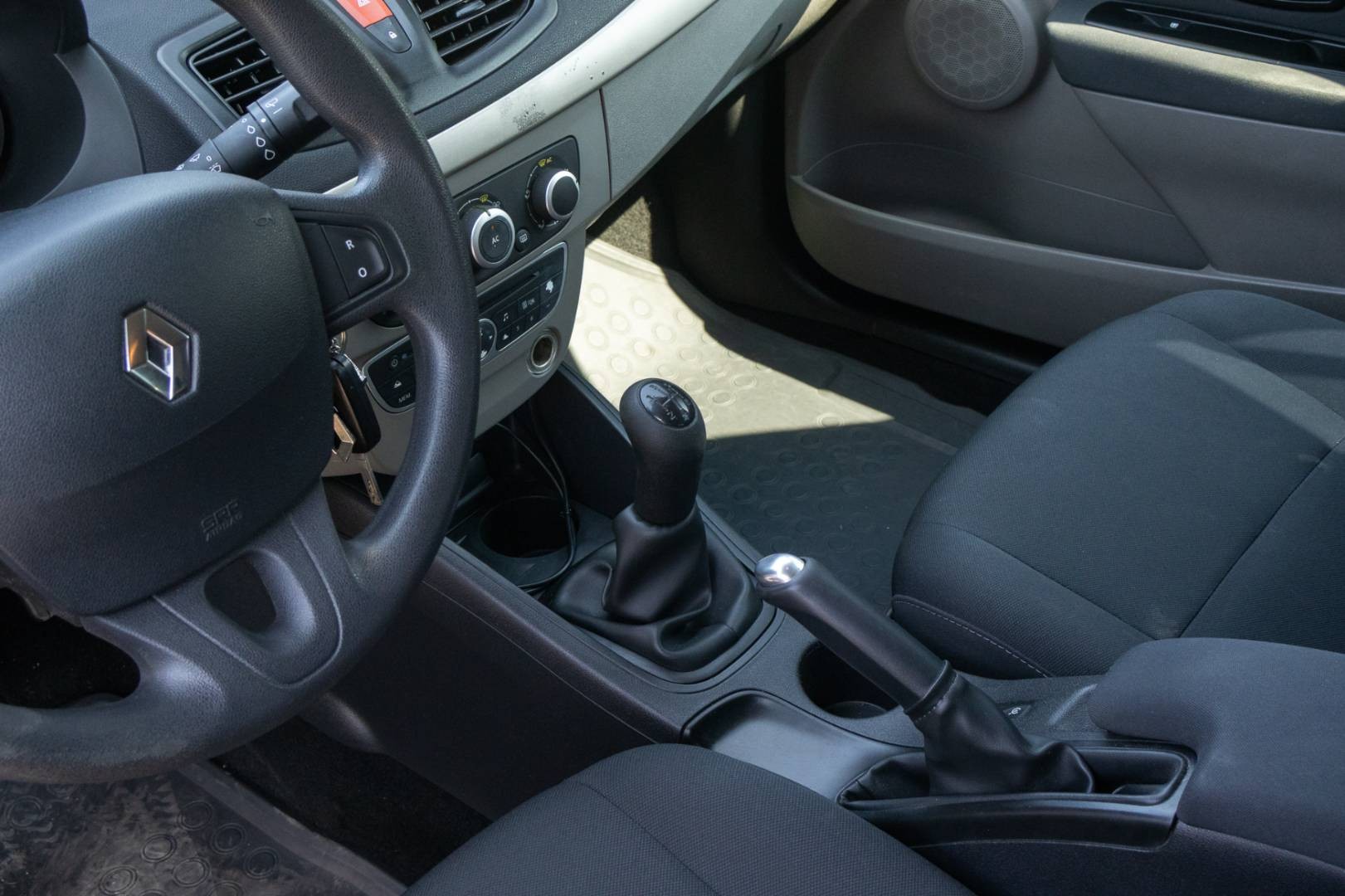 Renault Mégane 1.6 16V Expression – Obrázok 16
