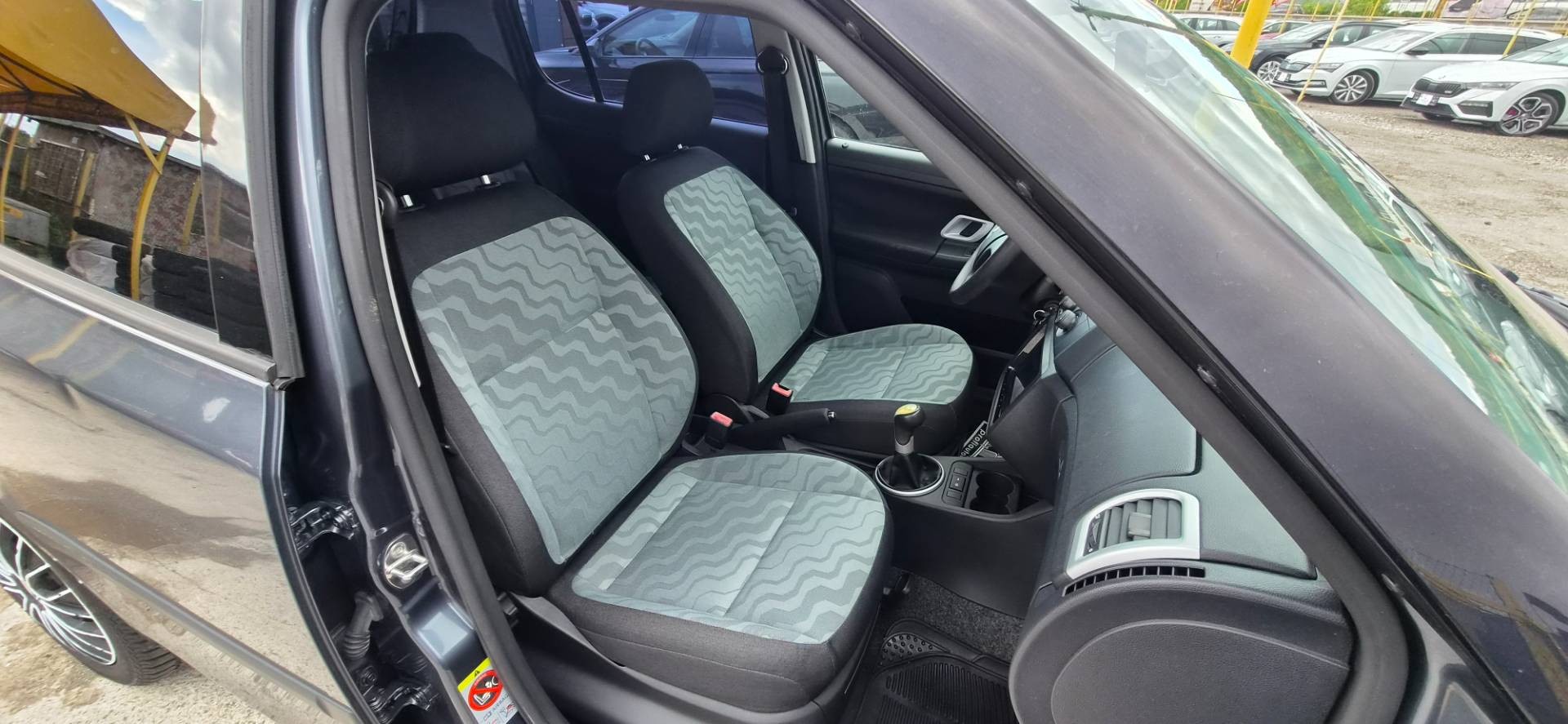 Škoda Fabia 1.2 HTP Ambiente – Obrázok 7