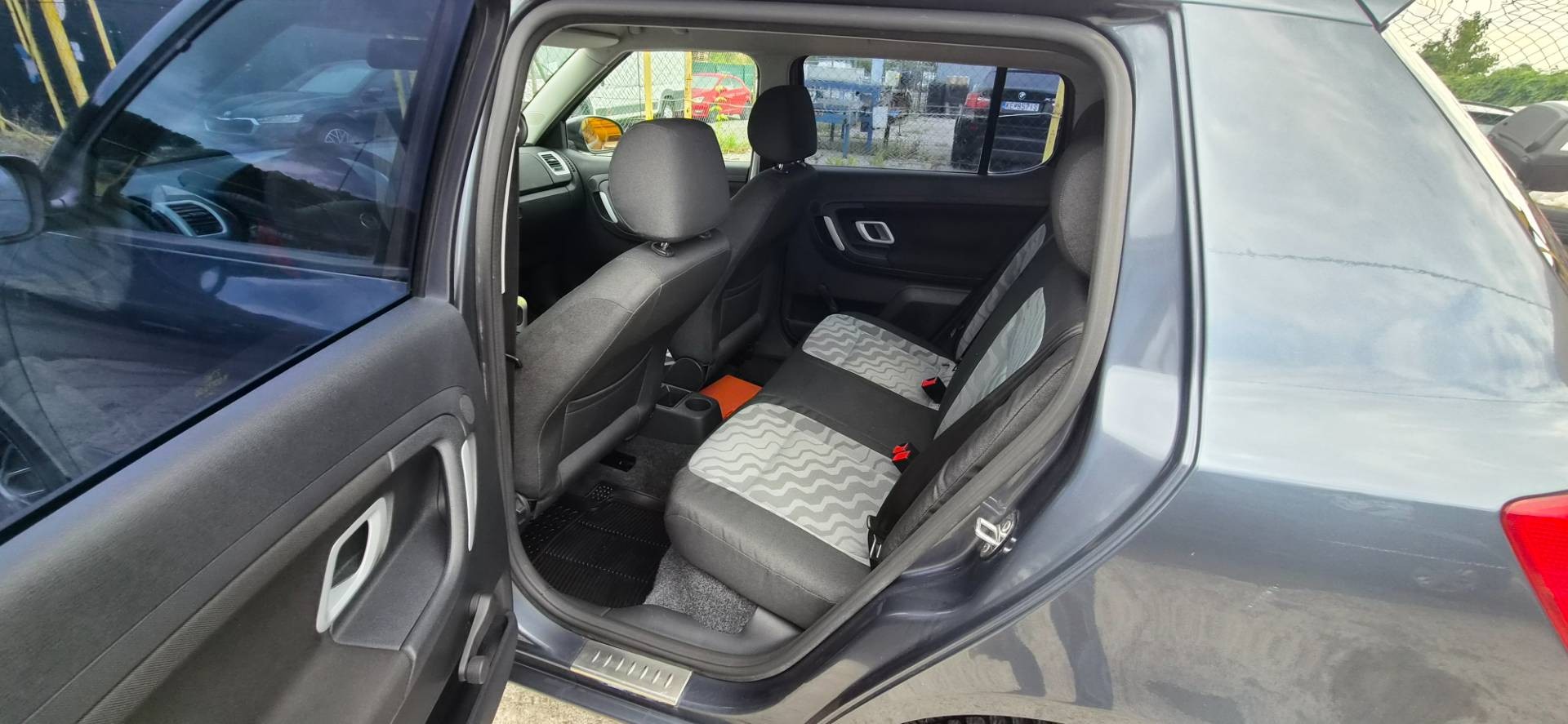 Škoda Fabia 1.2 HTP Ambiente – Obrázok 8