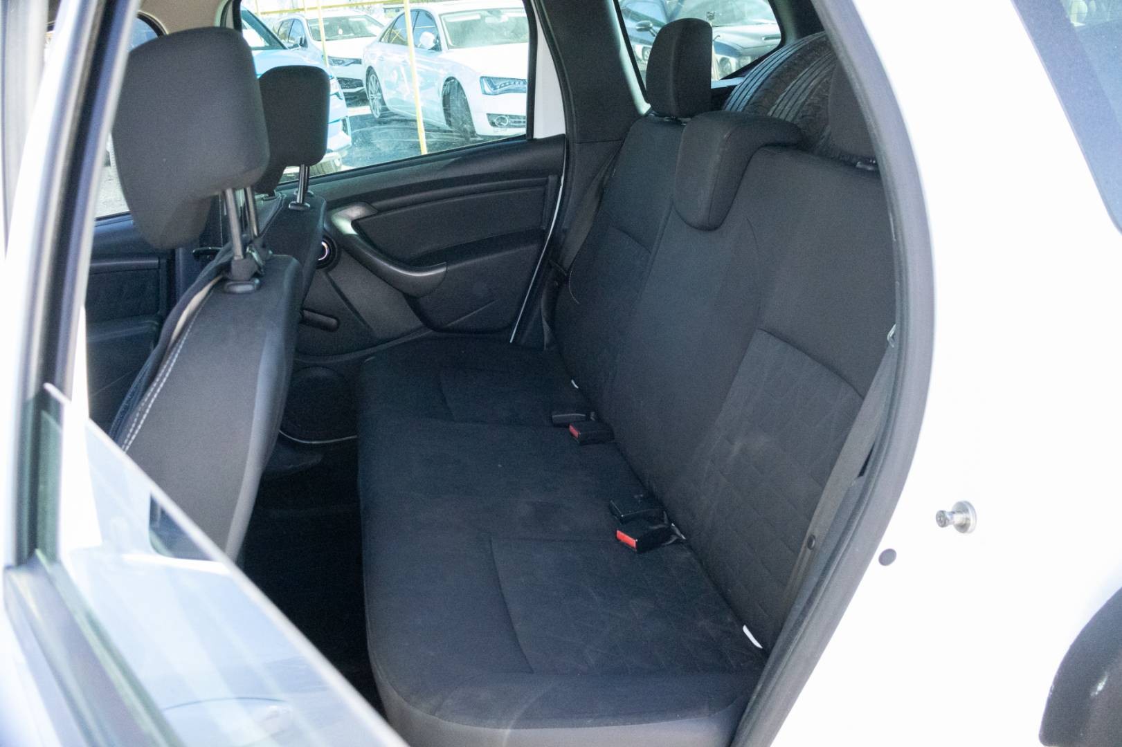 Dacia Duster 1.6 16V 4x2 LS Cool LPG – Obrázok 9