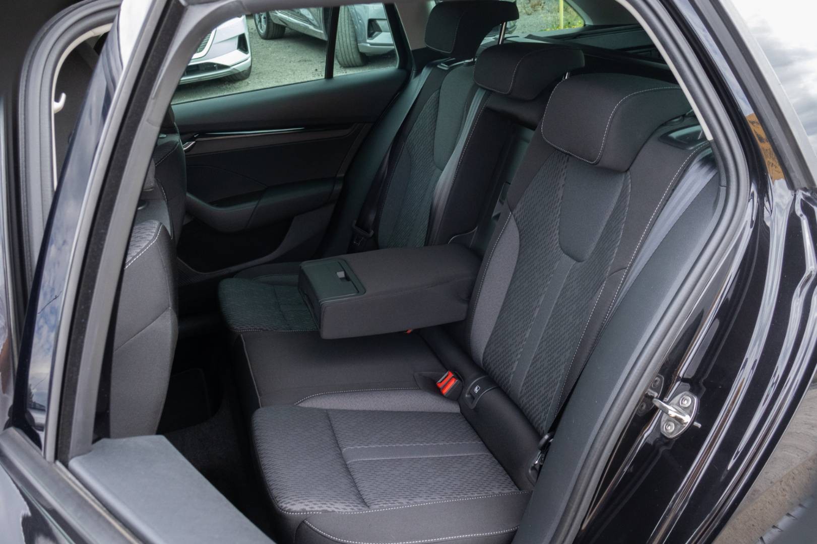 Škoda Octavia Combi 2.0 TDI SCR Clever DSG – Obrázok 11