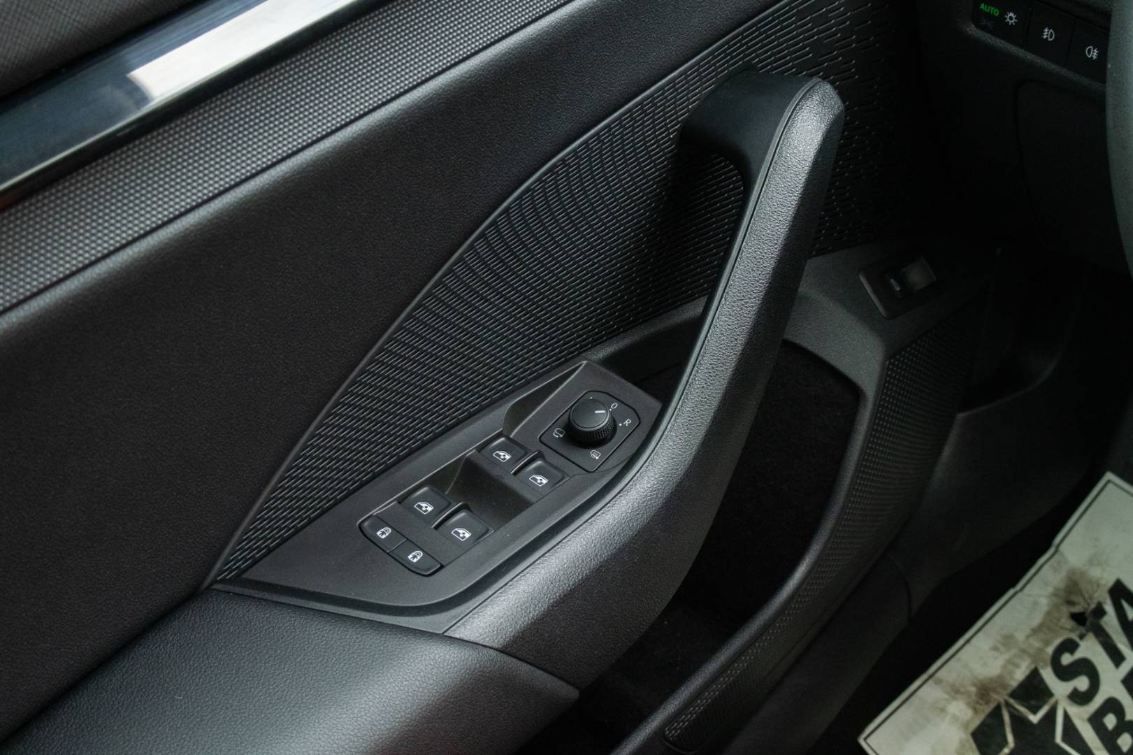 Škoda Octavia Combi 2.0 TDI SCR Clever DSG – Obrázok 17
