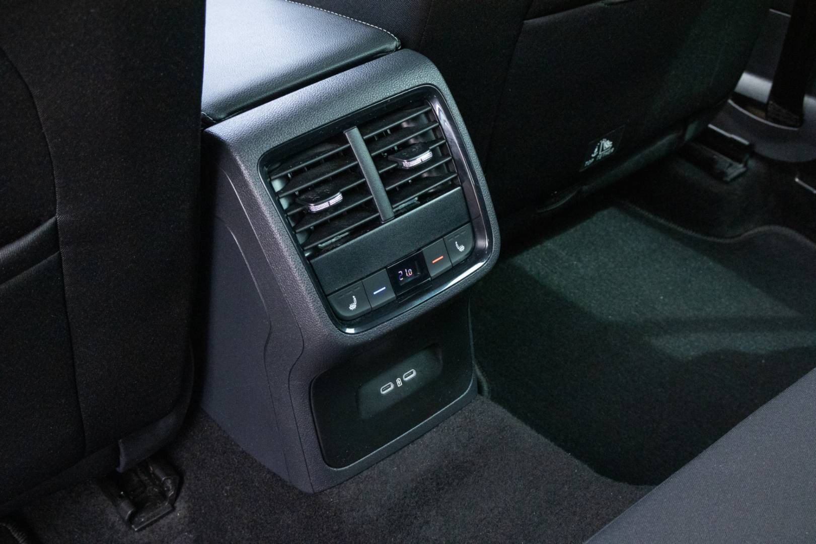 Škoda Octavia Combi 2.0 TDI SCR Ambition DSG – Obrázok 11