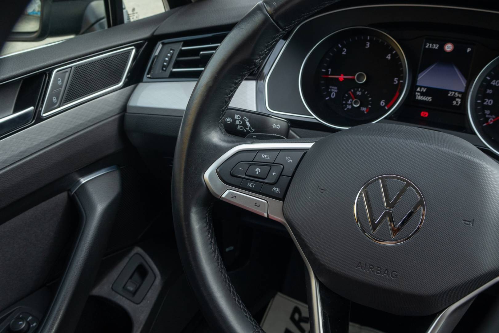 Volkswagen Passat Variant 2.0 TDI EVO Business DSG – Obrázok 19