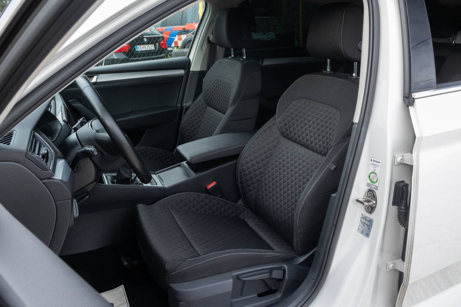 Škoda Superb 2.0 TDI SCR Ambition – Obrázok 11