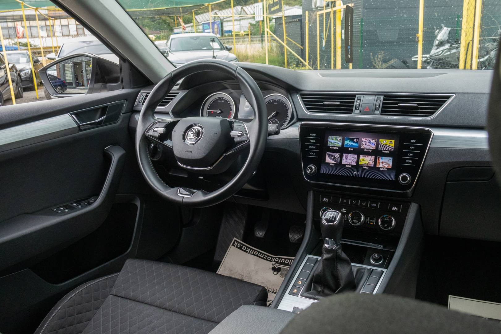 Škoda Superb 2.0 TDI SCR Ambition – Obrázok 13