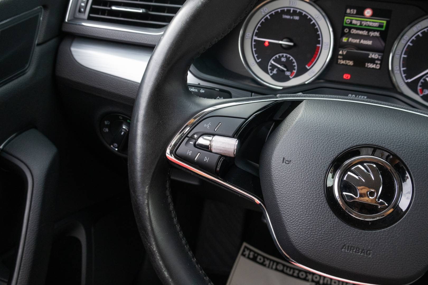 Škoda Superb 2.0 TDI SCR Ambition – Obrázok 15
