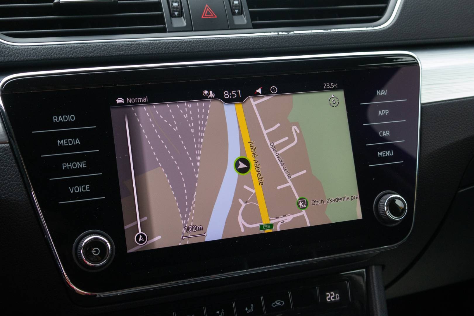 Škoda Superb 2.0 TDI SCR Ambition – Obrázok 19