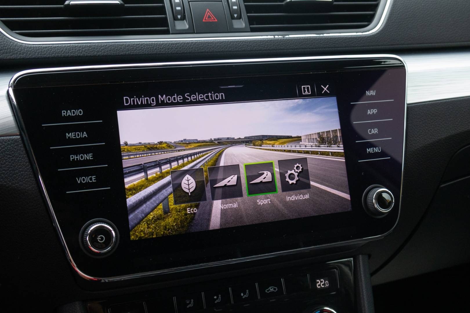 Škoda Superb 2.0 TDI SCR Ambition – Obrázok 22
