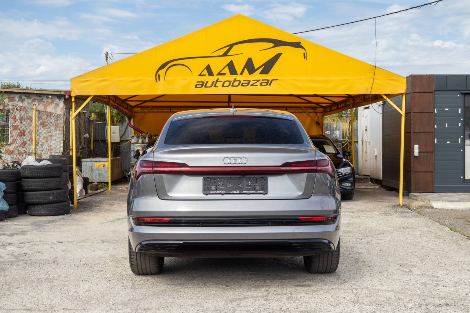 Audi E-tron 55 Quattro Sportback 2x S-LINE – Obrázok 8
