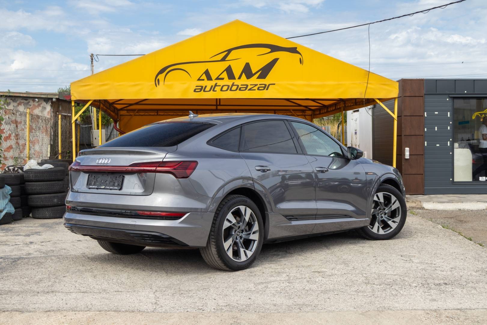 Audi E-tron 55 Quattro Sportback 2x S-LINE – Obrázok 9
