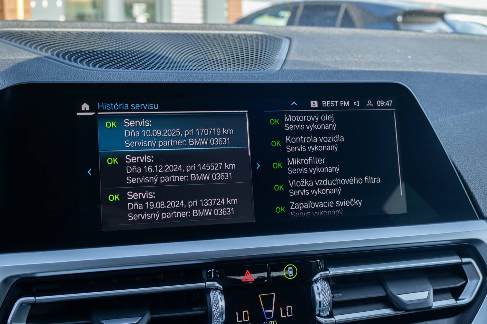 BMW Rad 3 330e G20 PHEV A/T -NEBÚRANÉ – Obrázok 25