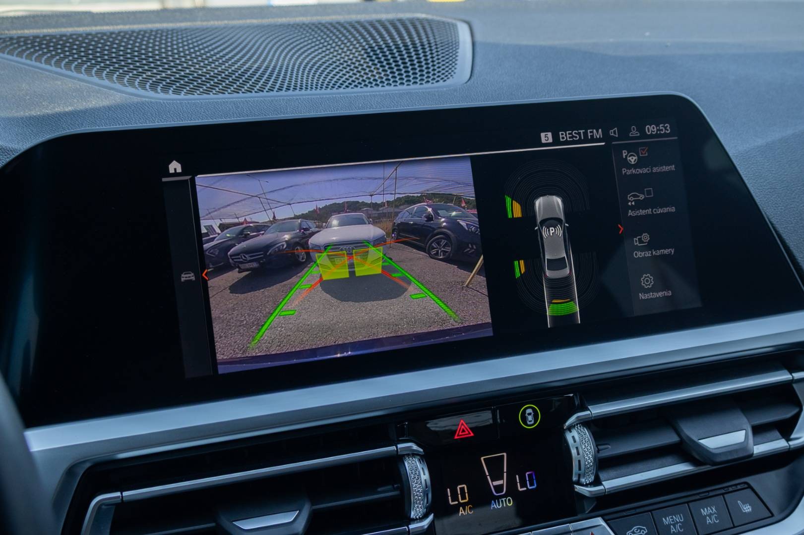 BMW Rad 3 330e G20 PHEV A/T -NEBÚRANÉ – Obrázok 28