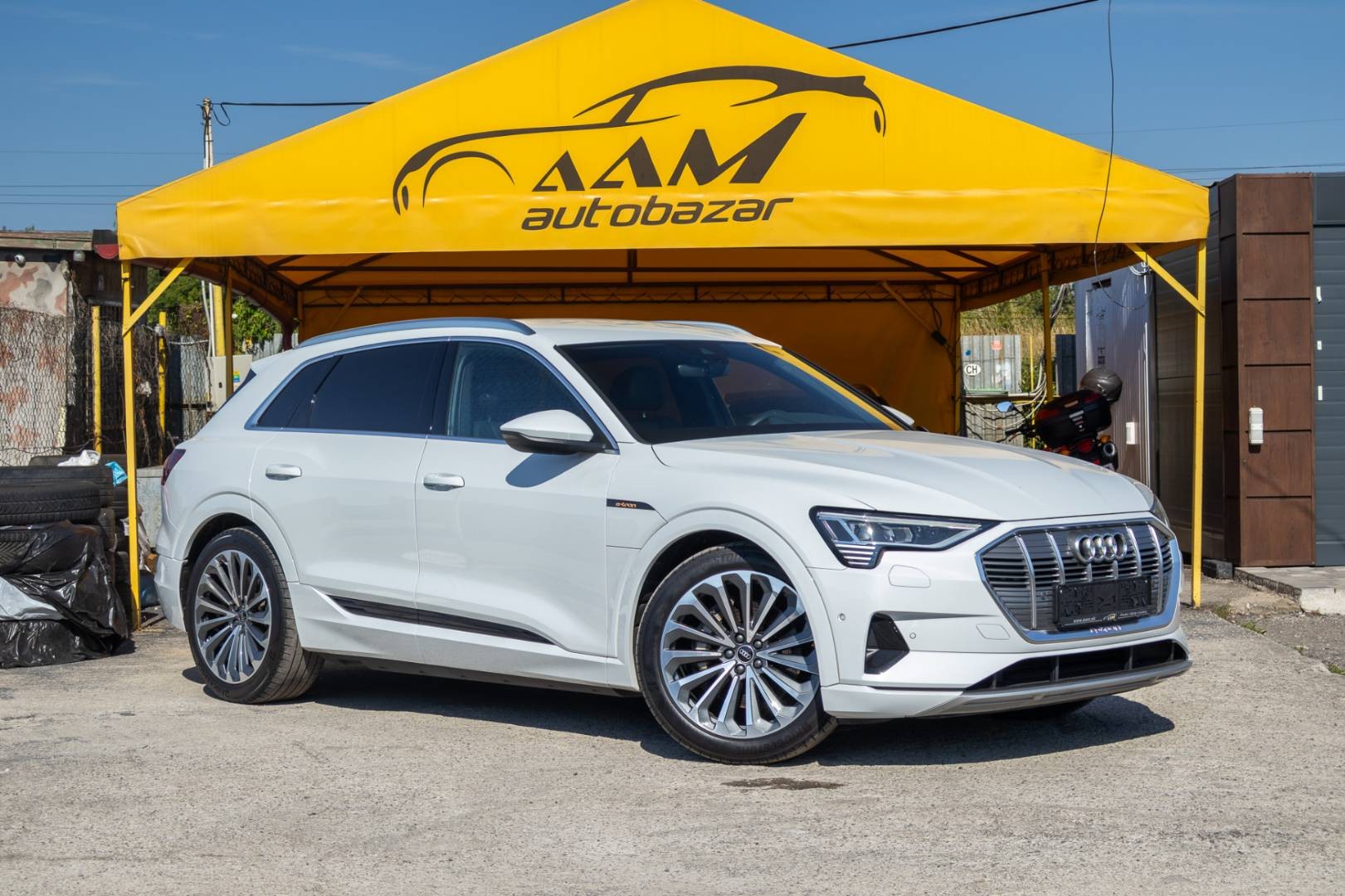 Audi E-tron 55 Quattro S-LINE -NEBÚRANÉ – Obrázok 4
