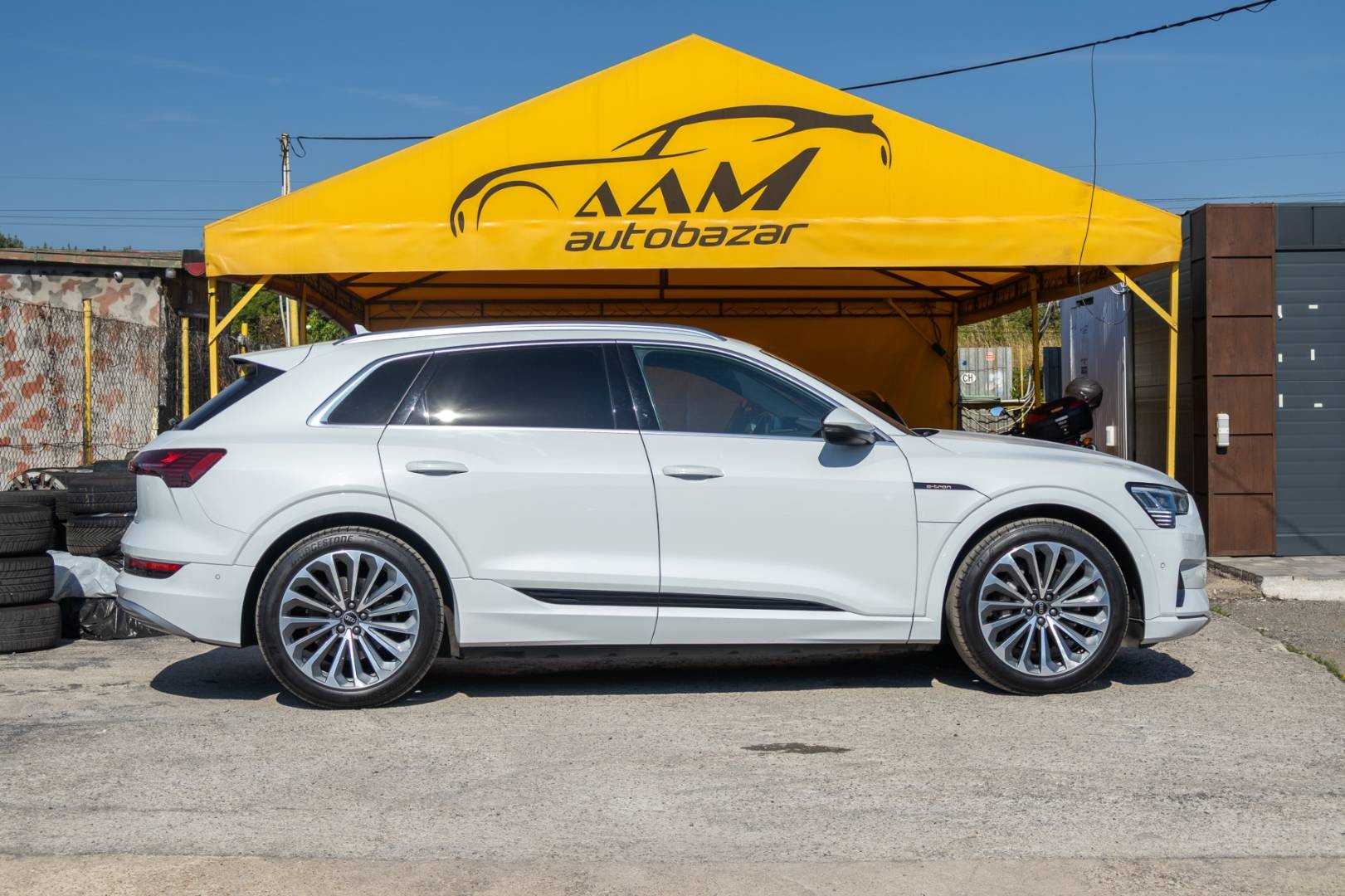 Audi E-tron 55 Quattro S-LINE -NEBÚRANÉ – Obrázok 5