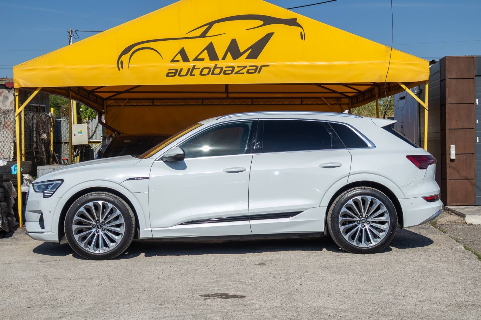 Audi E-tron 55 Quattro S-LINE -NEBÚRANÉ – Obrázok 6