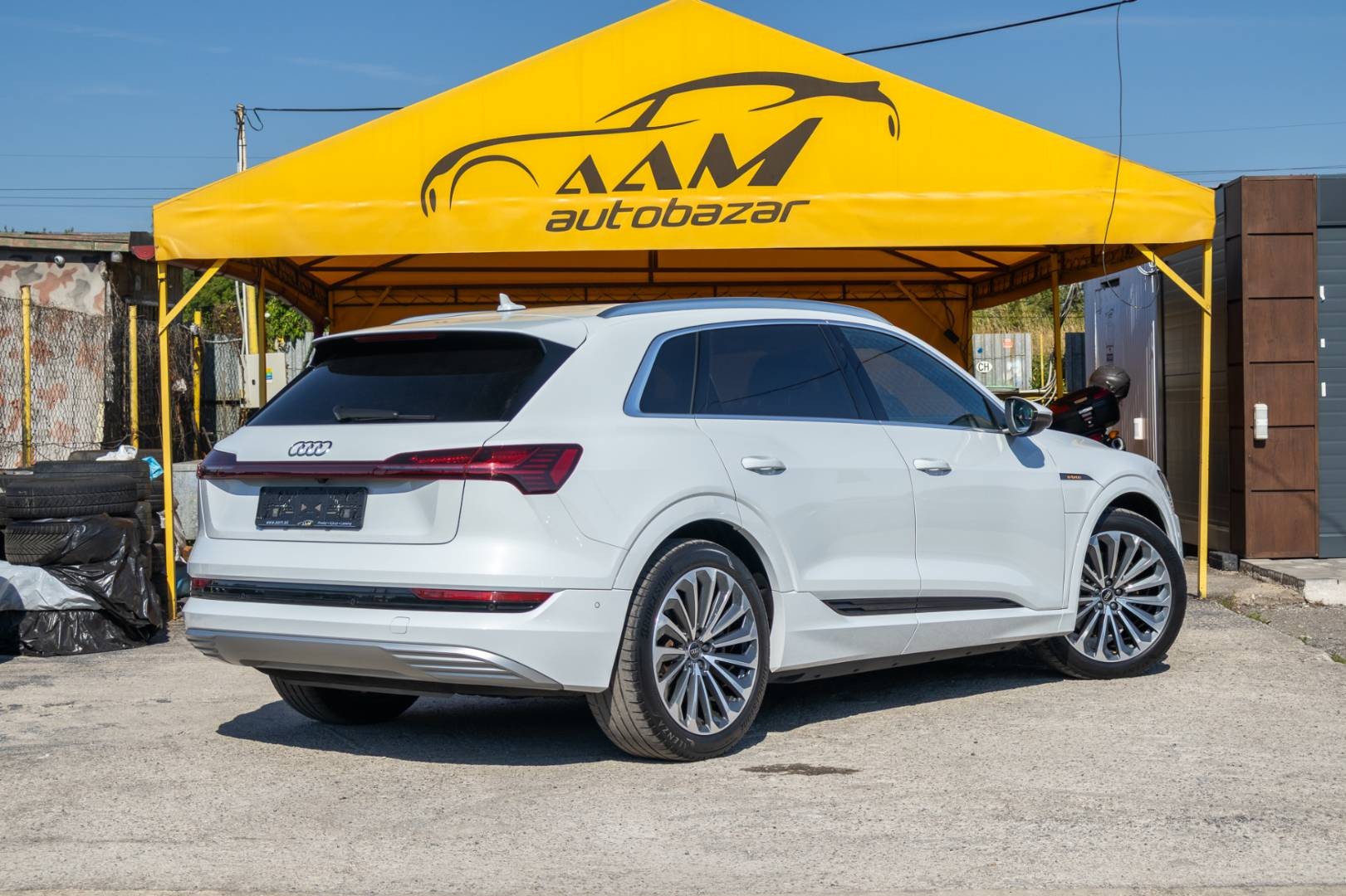 Audi E-tron 55 Quattro S-LINE -NEBÚRANÉ – Obrázok 9