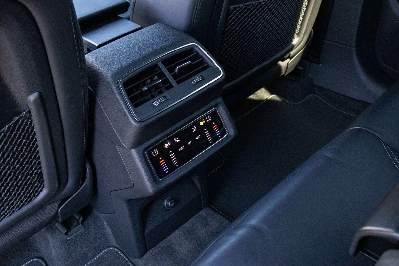 Audi E-tron 55 Quattro S-LINE -NEBÚRANÉ – Obrázok 13