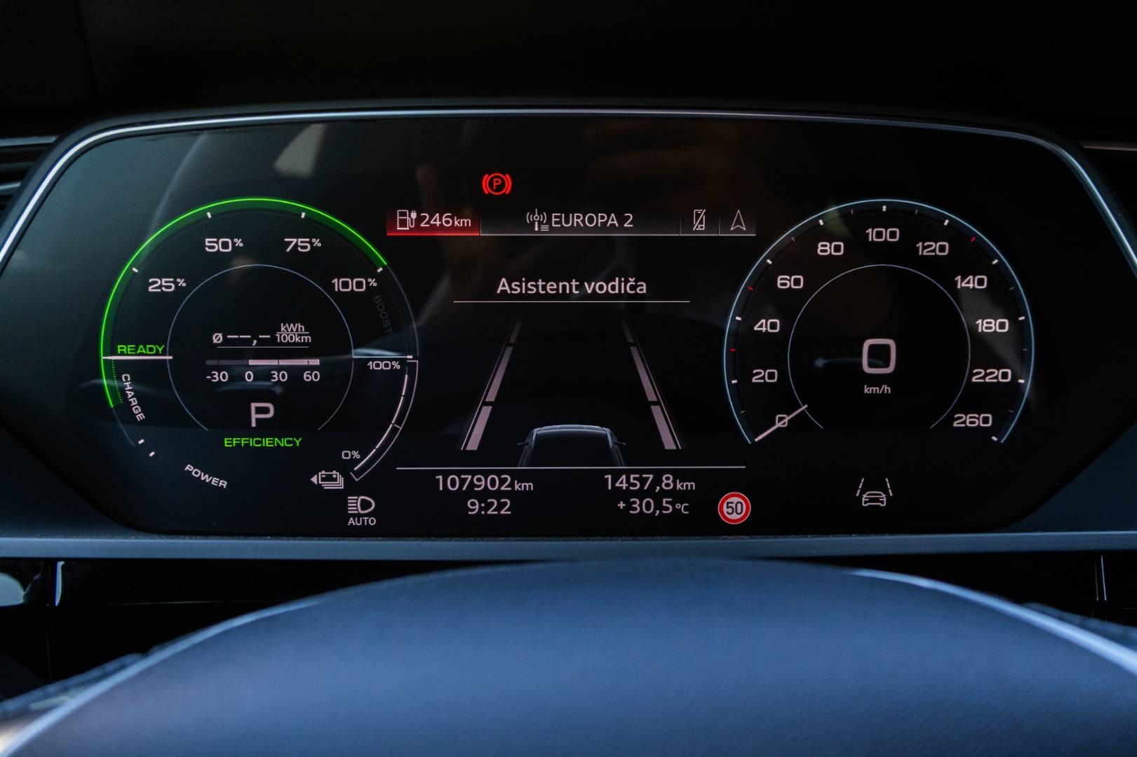 Audi E-tron 55 Quattro S-LINE -NEBÚRANÉ – Obrázok 22