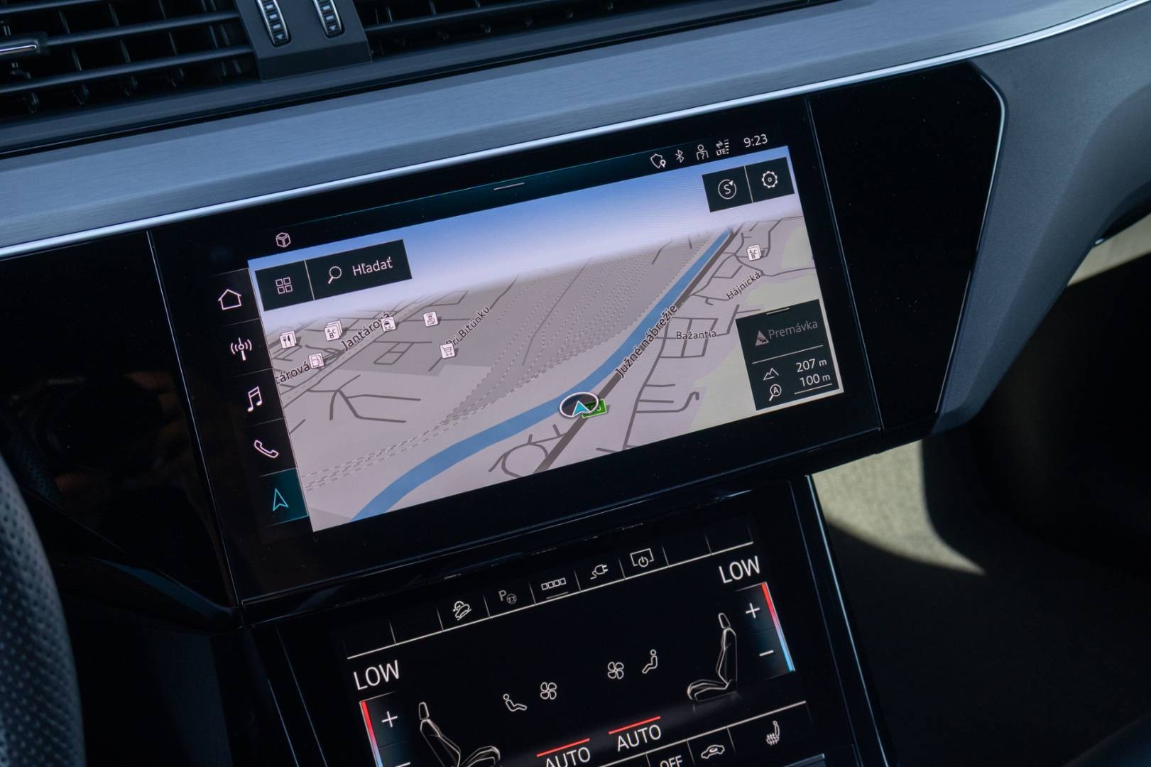 Audi E-tron 55 Quattro S-LINE -NEBÚRANÉ – Obrázok 27