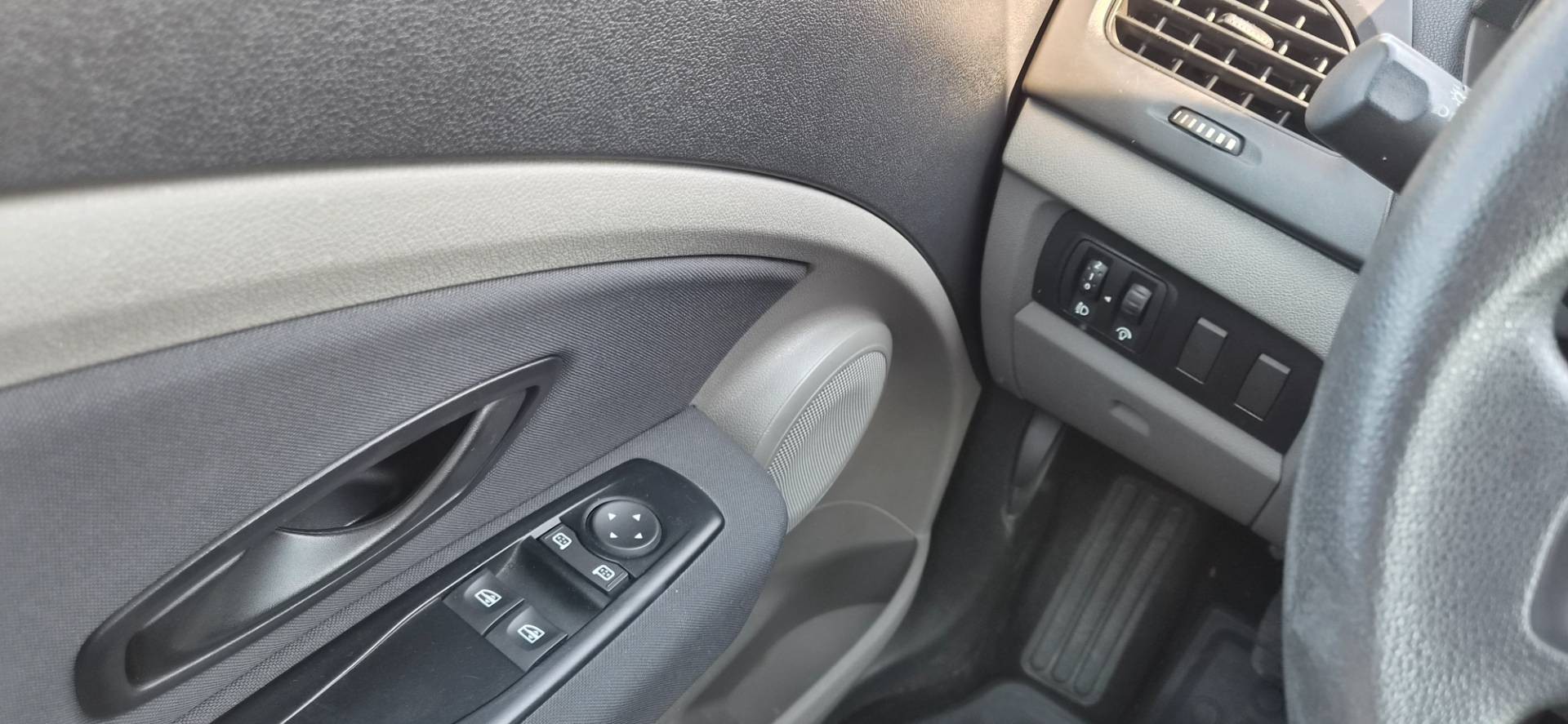 Renault Mégane 1.6 16V Expression – Obrázok 11