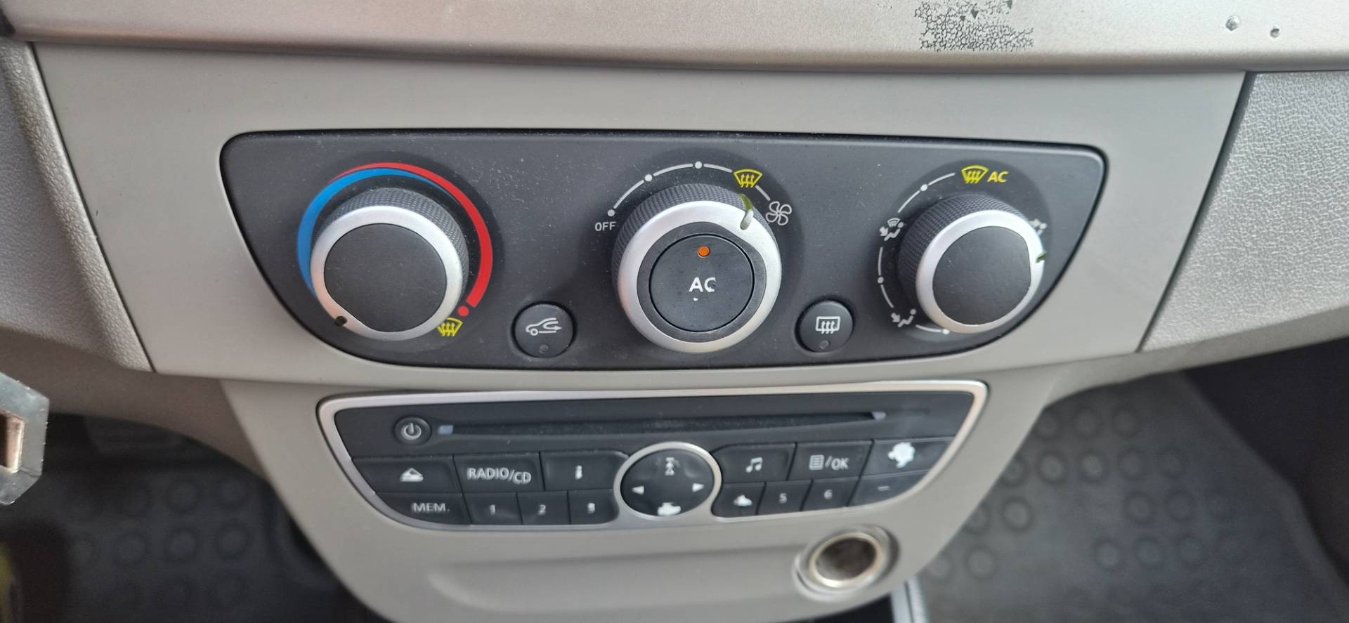 Renault Mégane 1.6 16V Expression – Obrázok 15