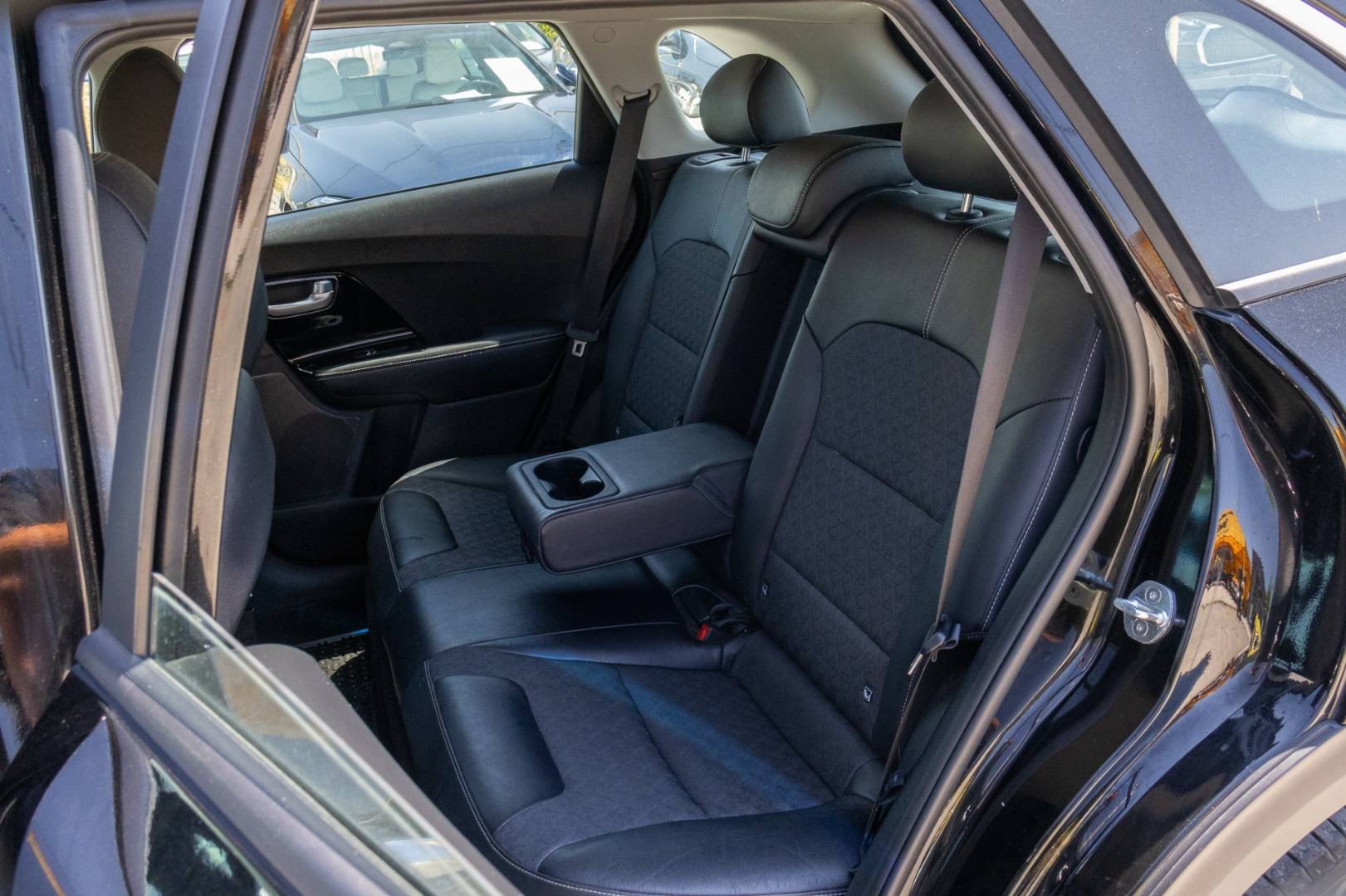Kia Niro 1.6 GDi Hybrid Platinum A/T – Obrázok 11
