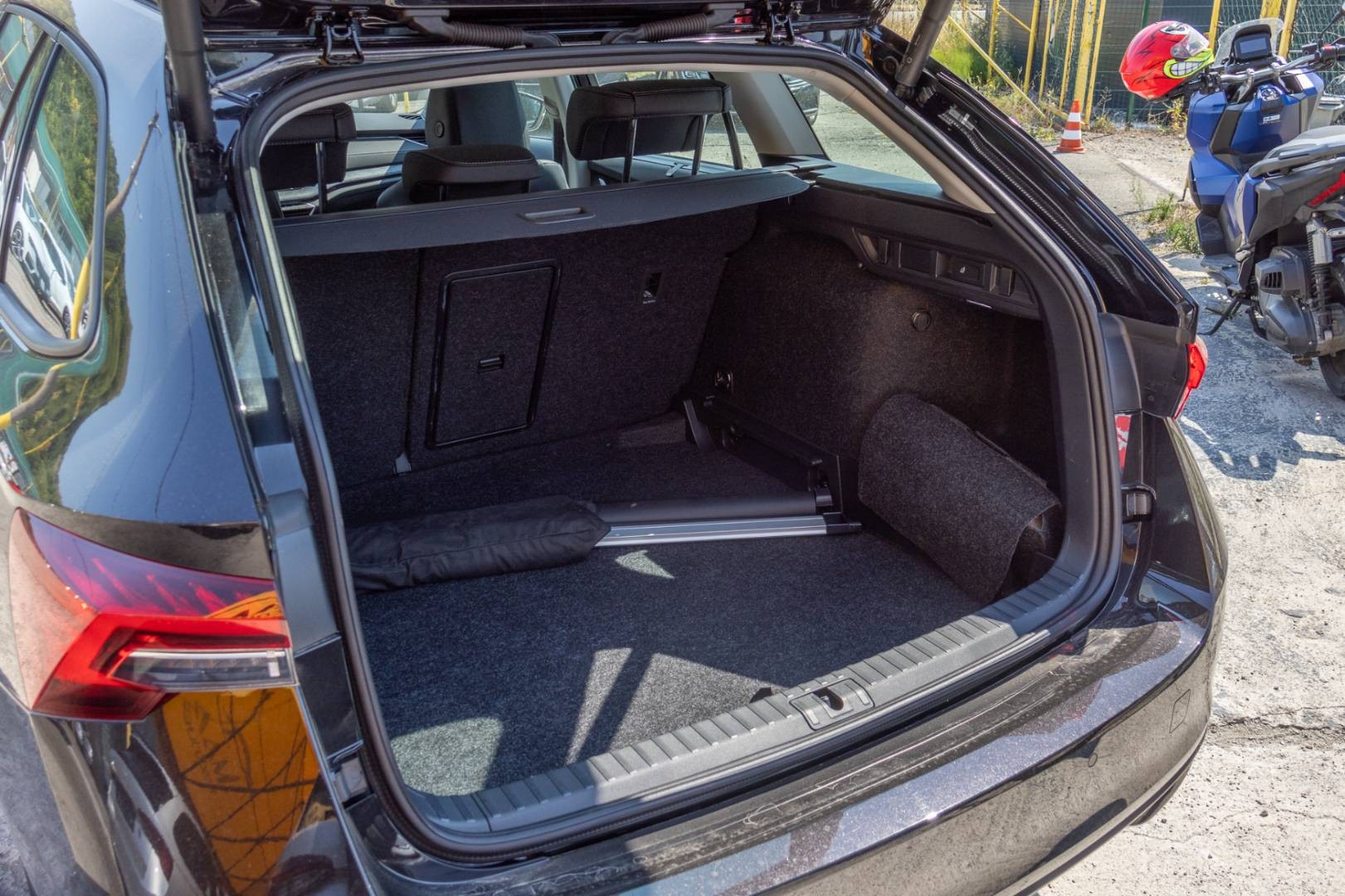 Škoda Octavia Combi 2.0 TDI DSG Selection+ / NEBÚRANÉ / Po servise – Obrázok 9