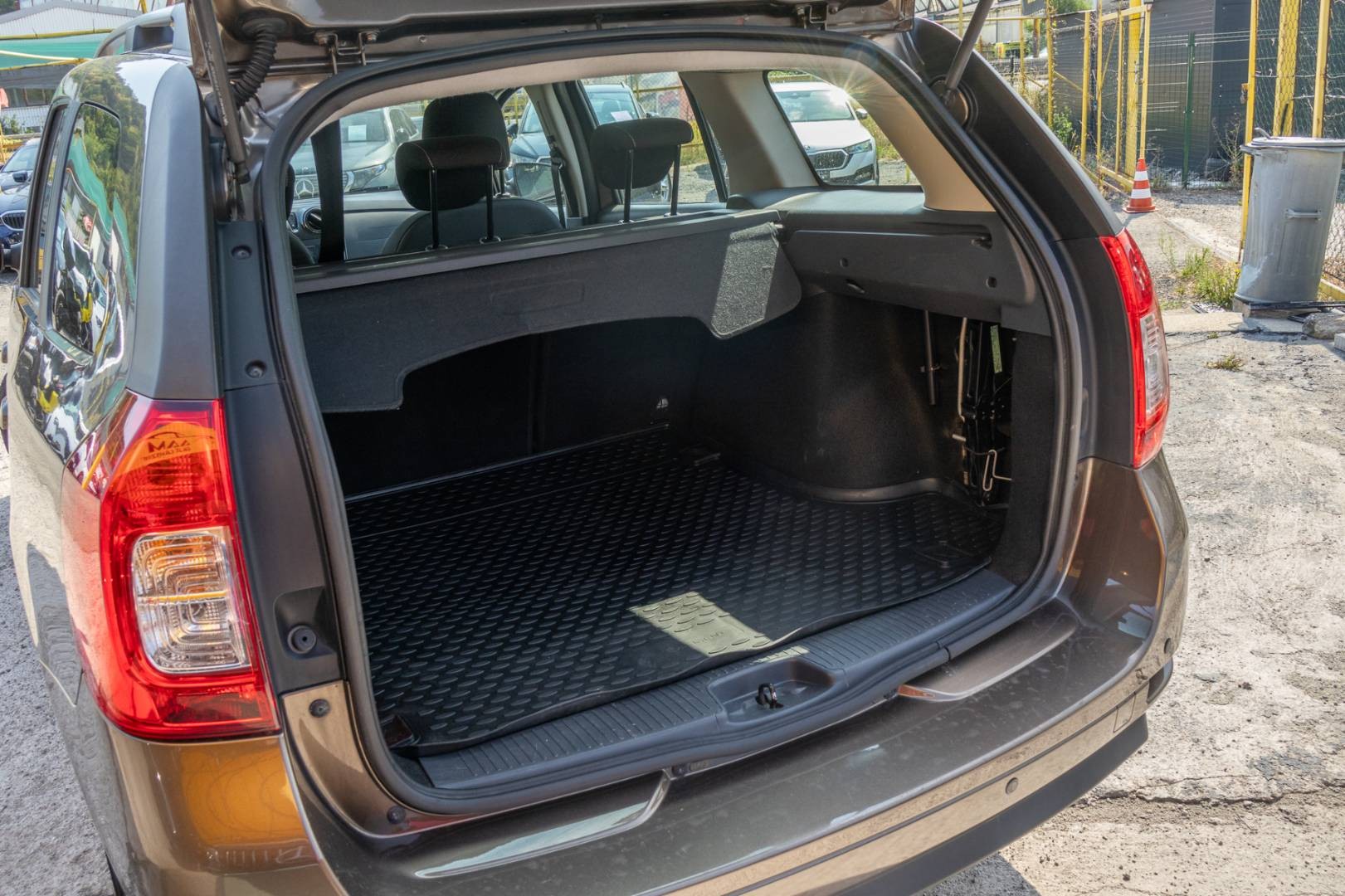 Dacia Logan MCV 1.0 SCe Arctica – Obrázok 9