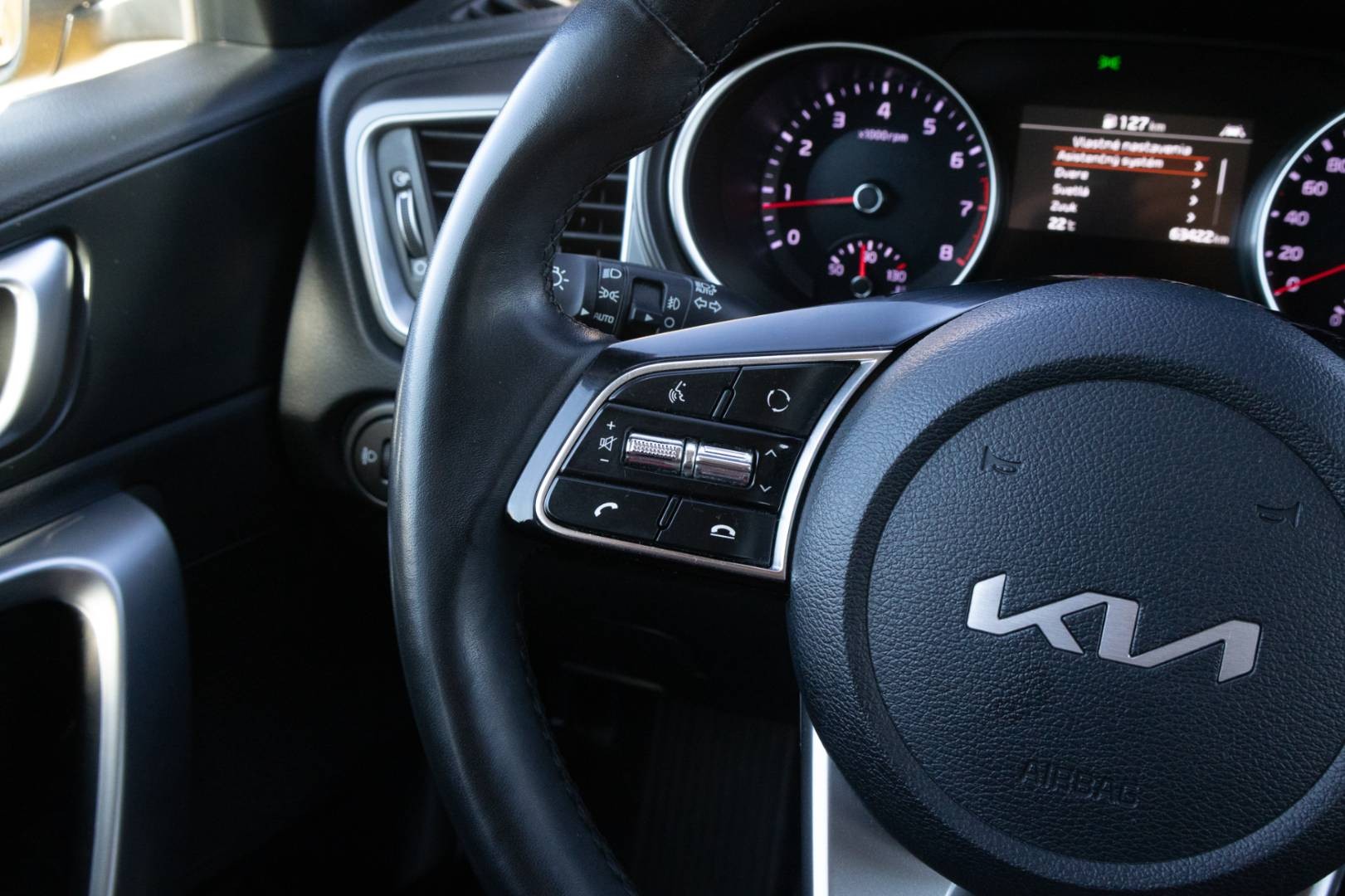 Kia XCeed 1.5 T-GDi Gold v ZARUKE – Obrázok 14