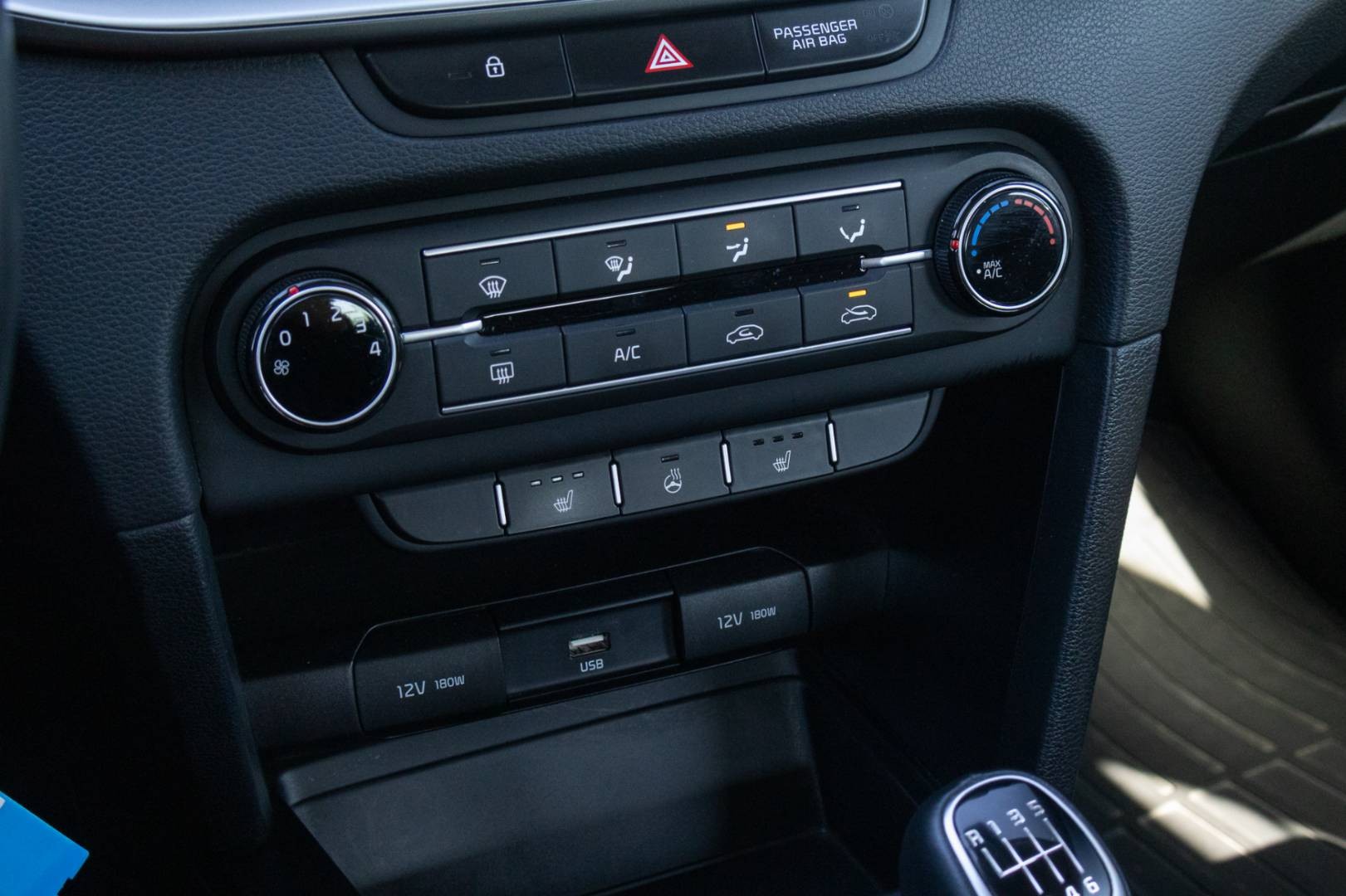Kia XCeed 1.5 T-GDi Gold v ZARUKE – Obrázok 19