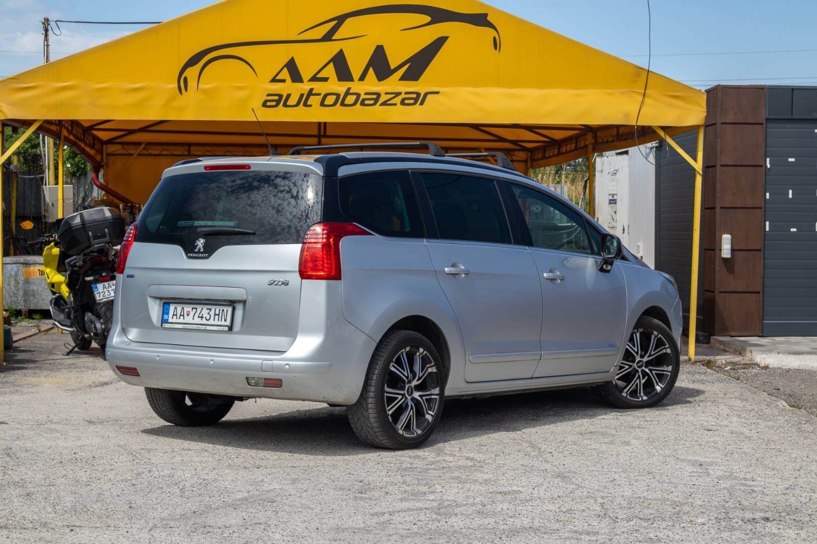 Peugeot 5008 2.0 BlueHDi 7-miest,166tis.km – Obrázok 8