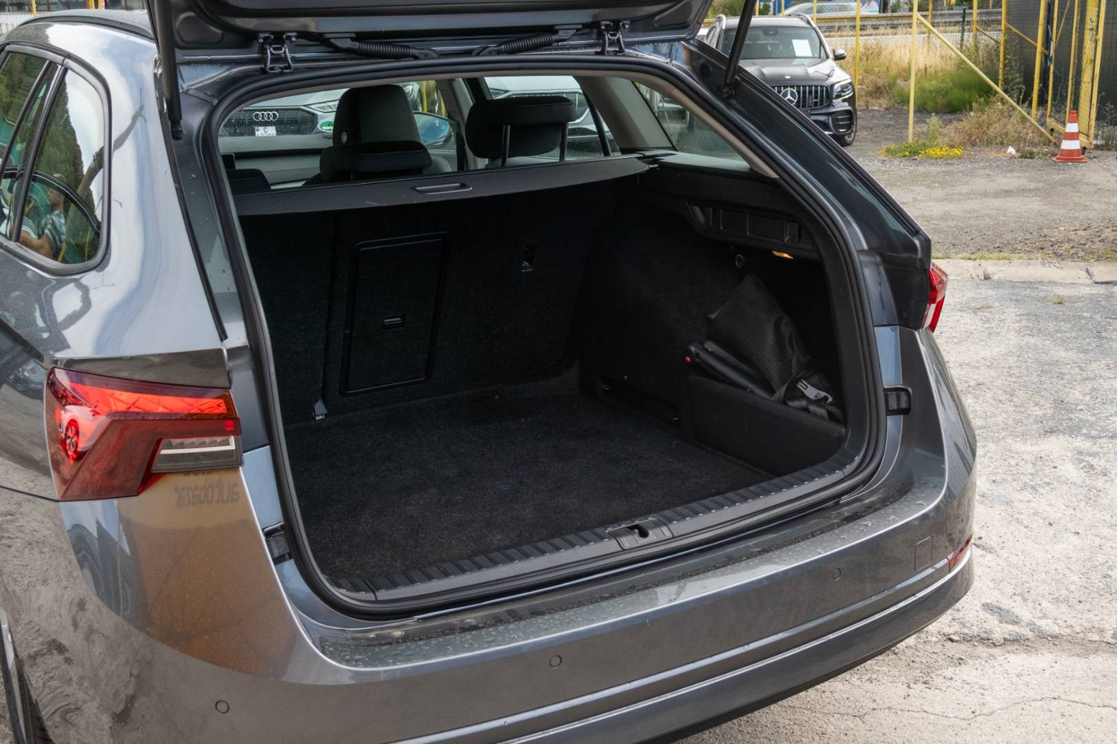 Škoda Octavia Combi 2.0 TDI SCR Ambition DSG – Obrázok 9