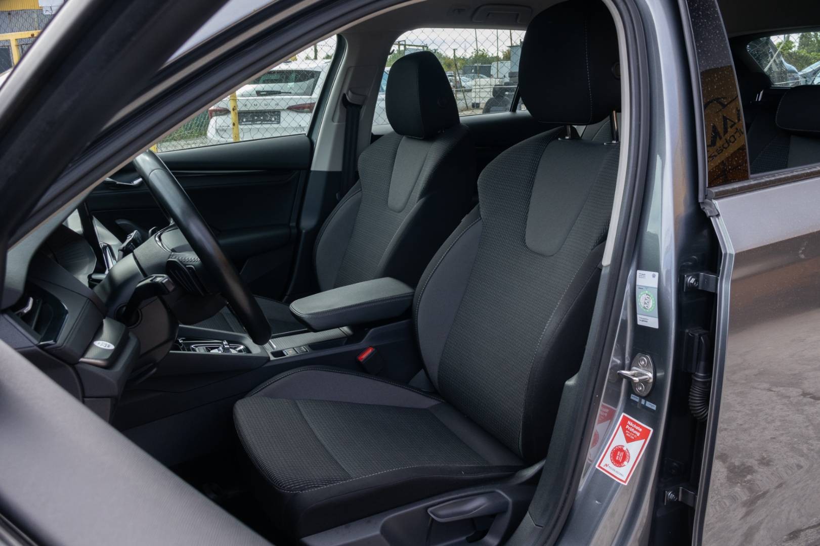 Škoda Octavia Combi 2.0 TDI SCR Ambition DSG – Obrázok 11